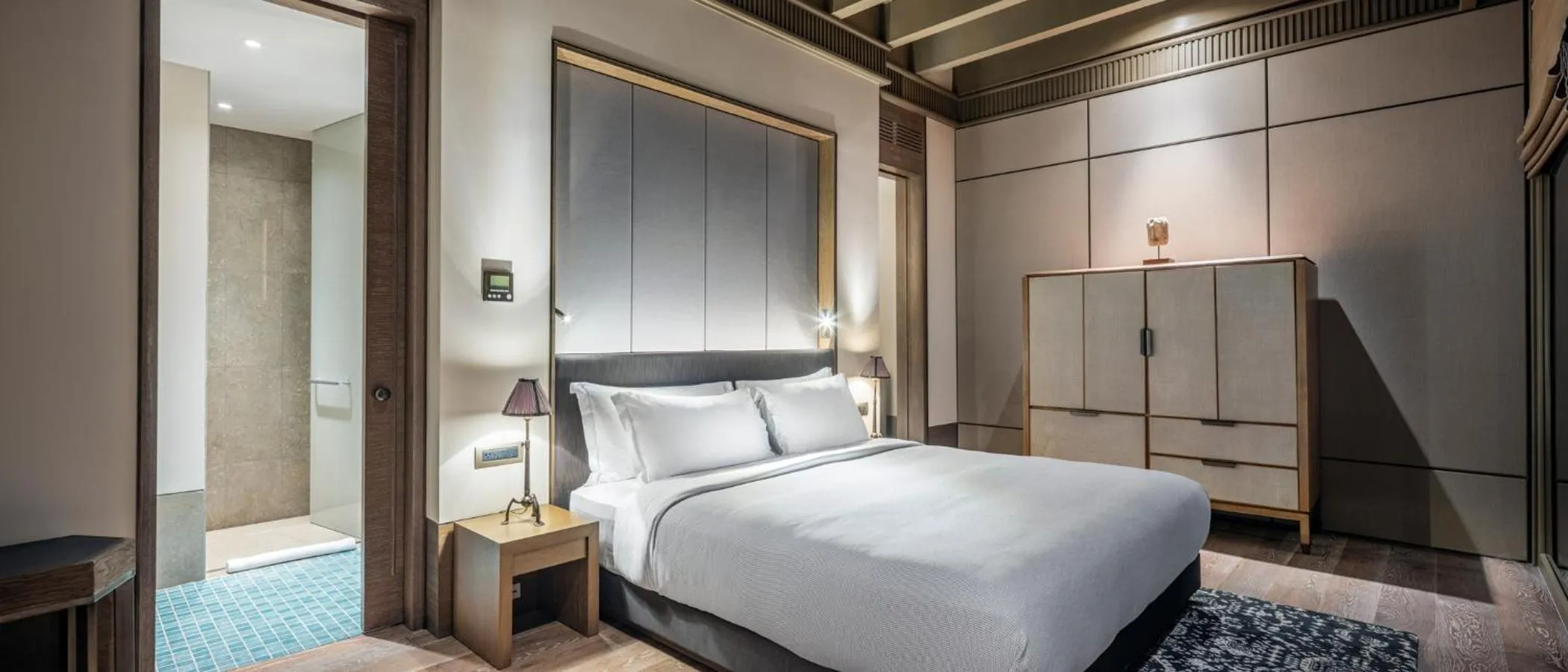 Photo of the whole room, Bed in Princes' Palace Resort, Buyukada