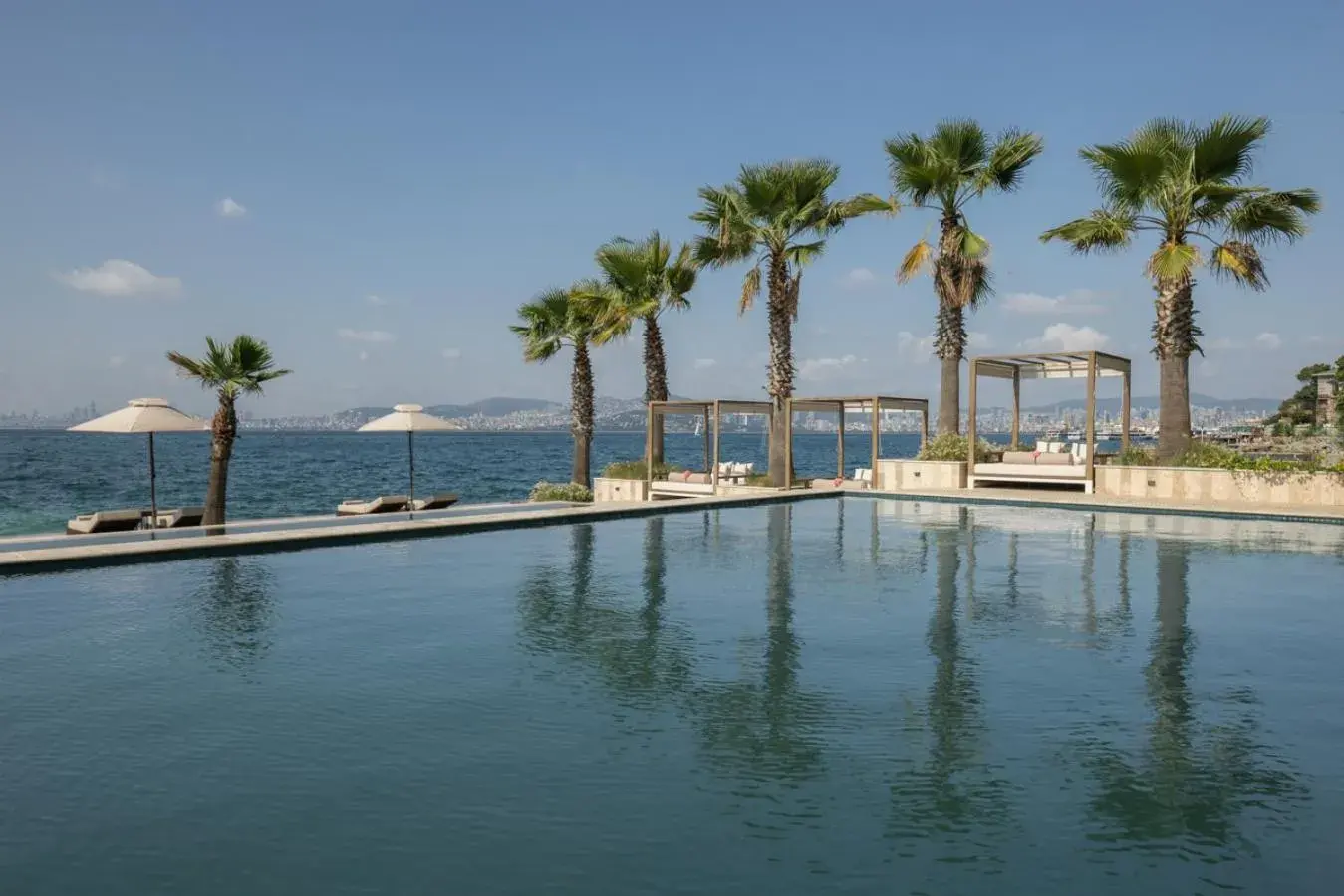 Restaurant/places to eat in Princes' Palace Resort, Buyukada Restaurant/places to eat in Princes' Palace Resort, Buyukada