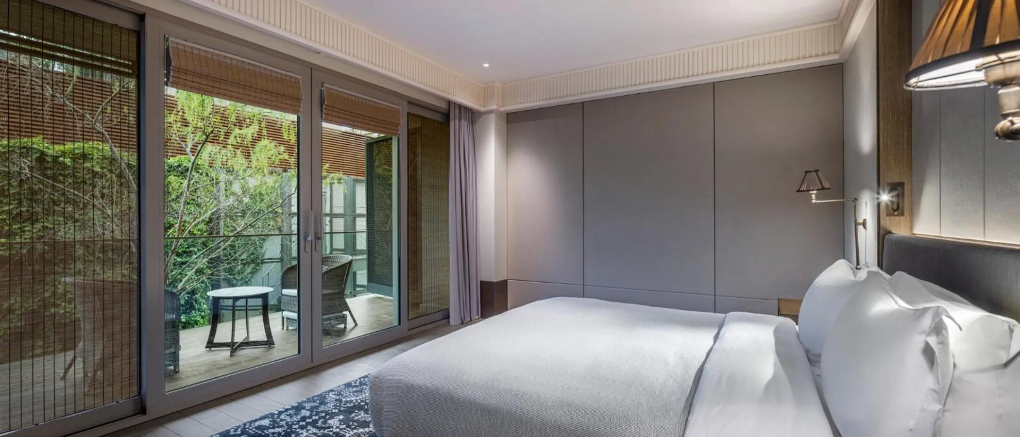 View (from property/room), Bed in Princes' Palace Resort, Buyukada