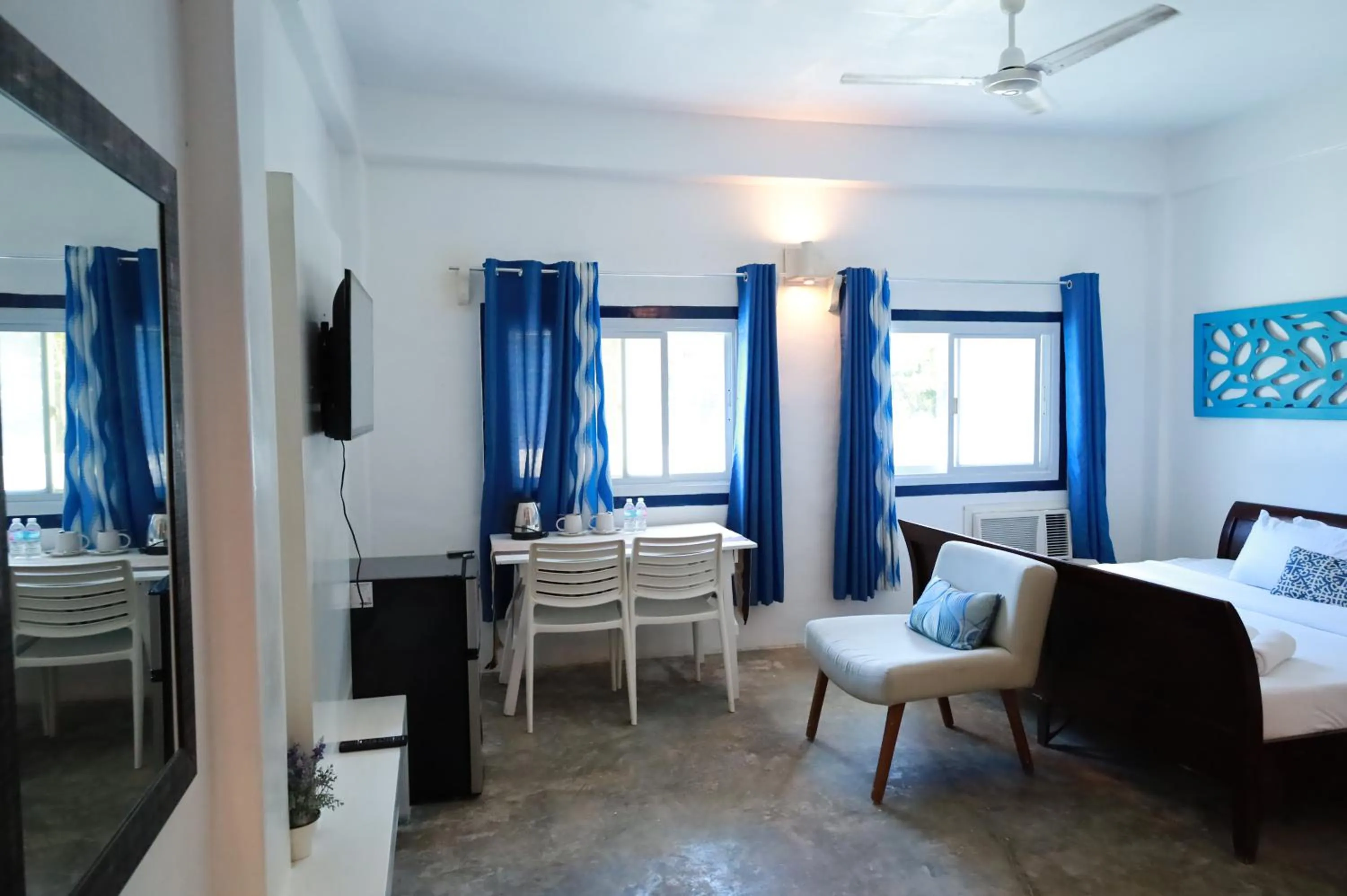 Photo of the whole room, Bed in Chalaroste Place by SMS Hospitality