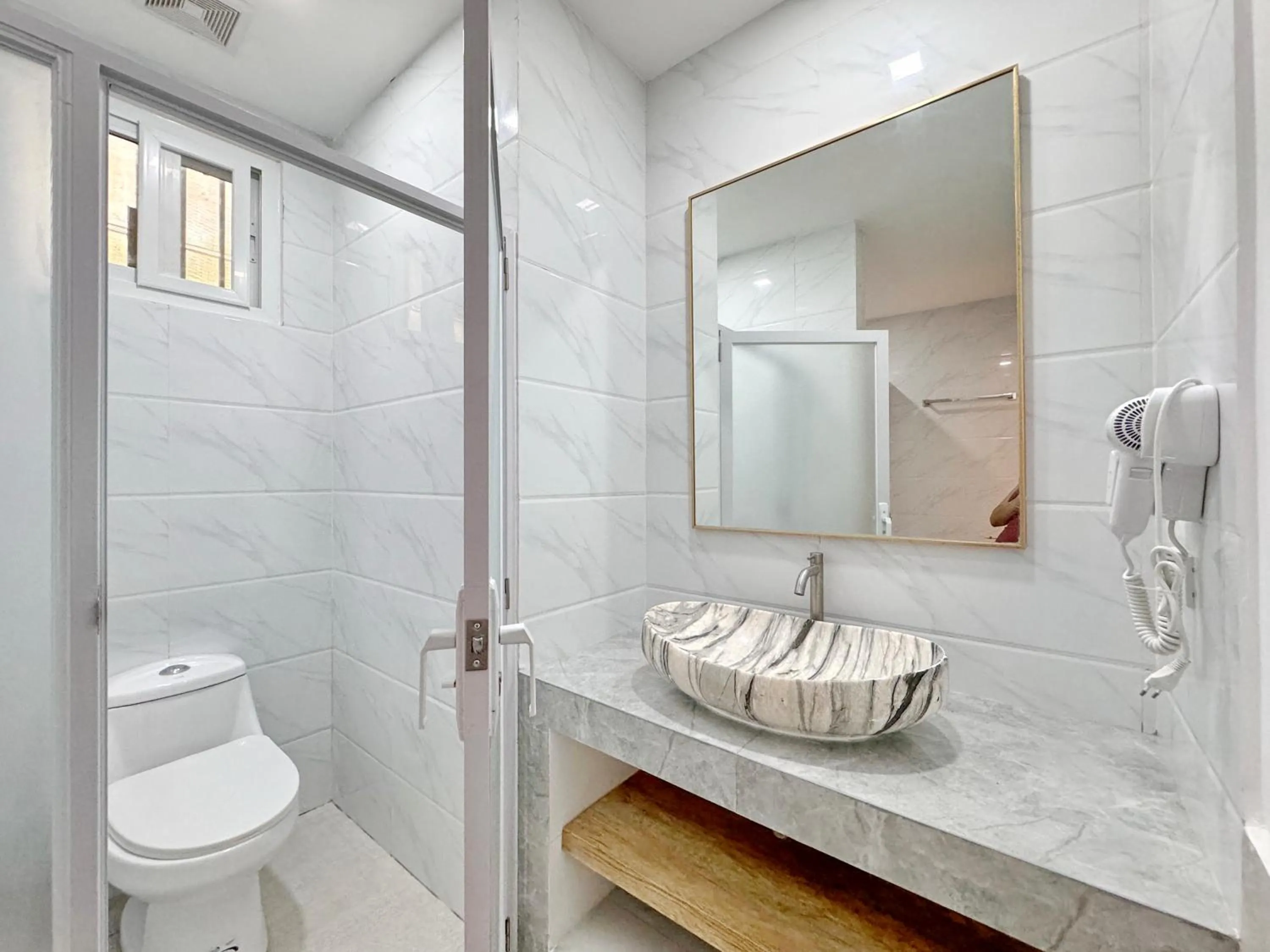 Shower in Bale Mi Boracay