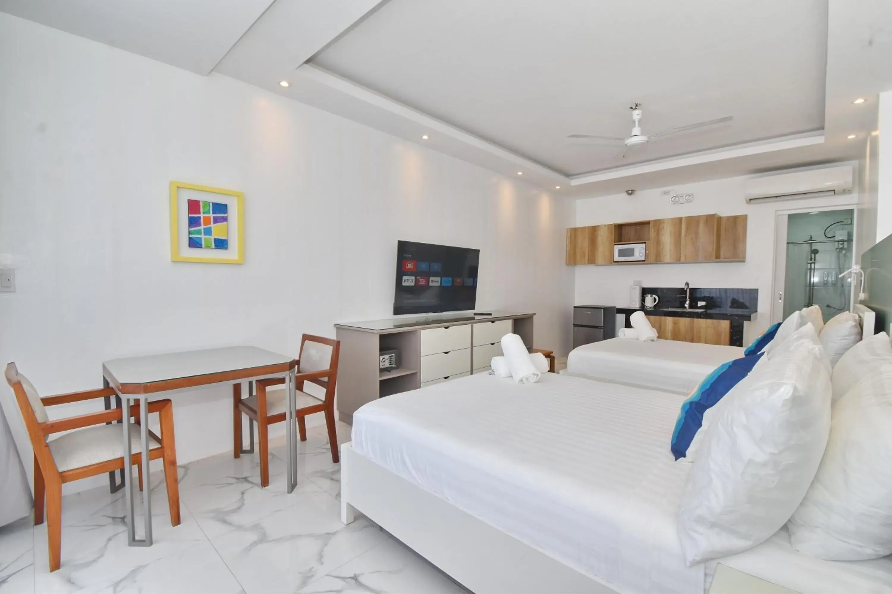 TV and multimedia, Bed in Bale Mi Boracay TV and multimedia, Bed in Bale Mi Boracay