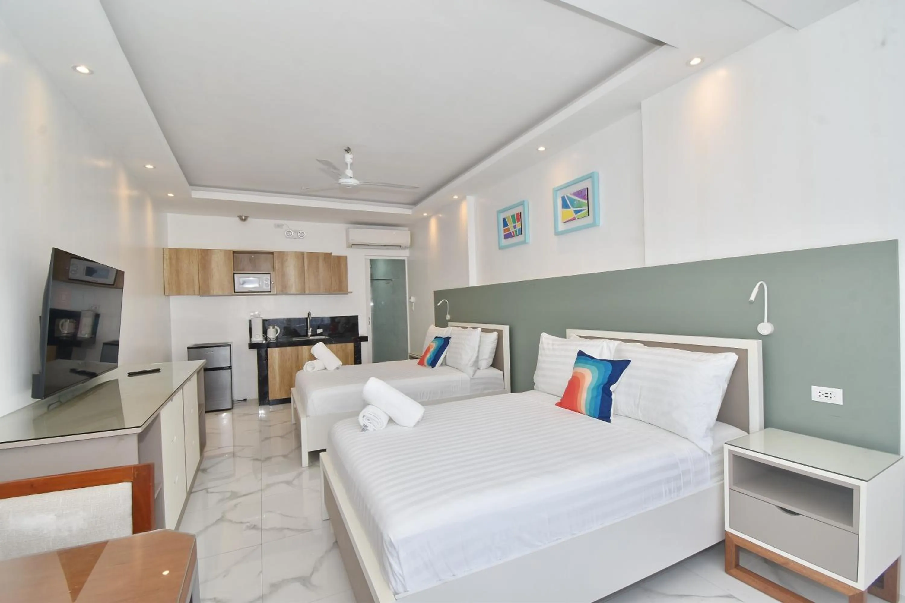 Photo of the whole room, Bed in Bale Mi Boracay