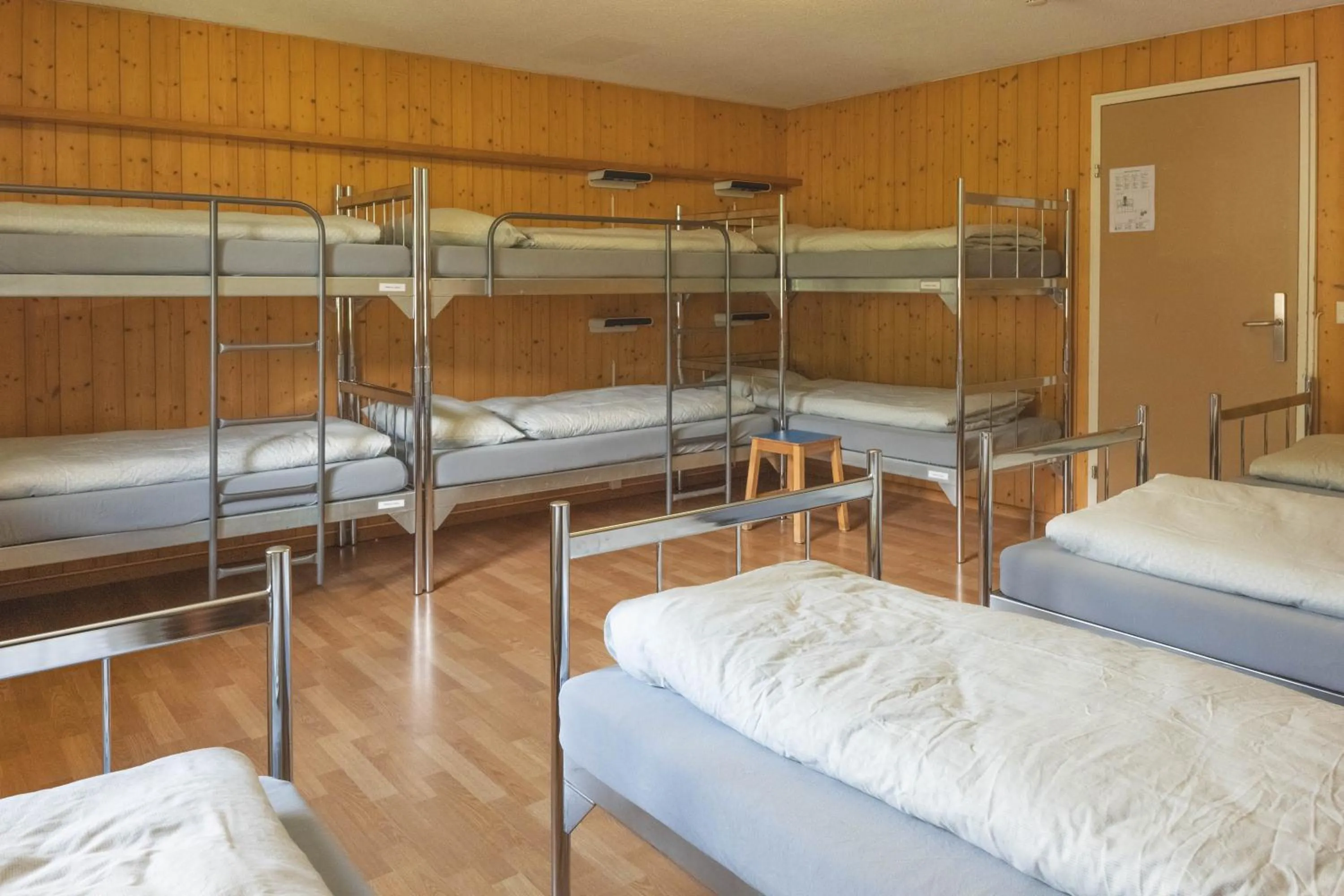 Photo of the whole room, Bed in Engelberg Youth Hostel