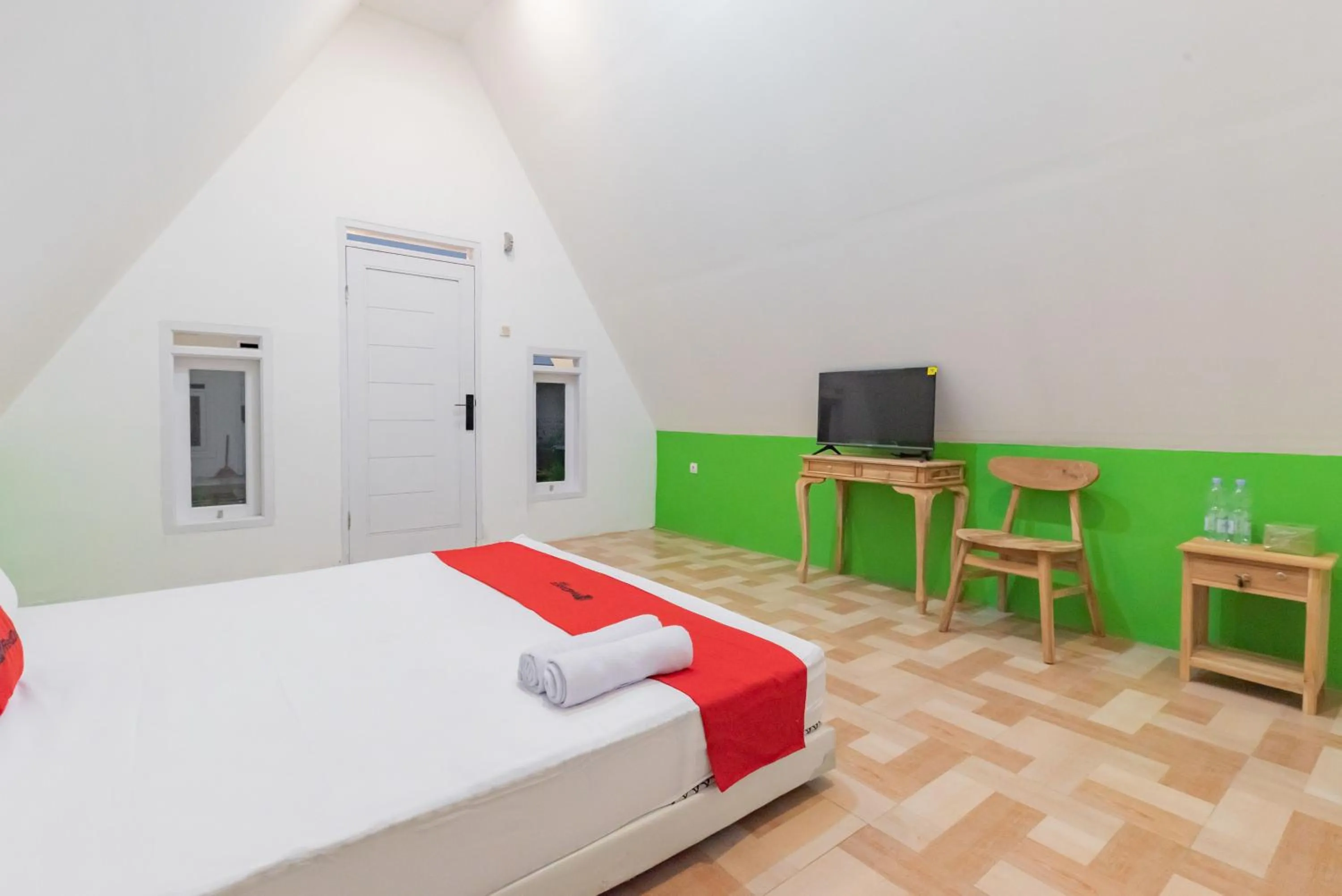 Bed in RedDoorz Syariah Plus Near Sukabumi Station