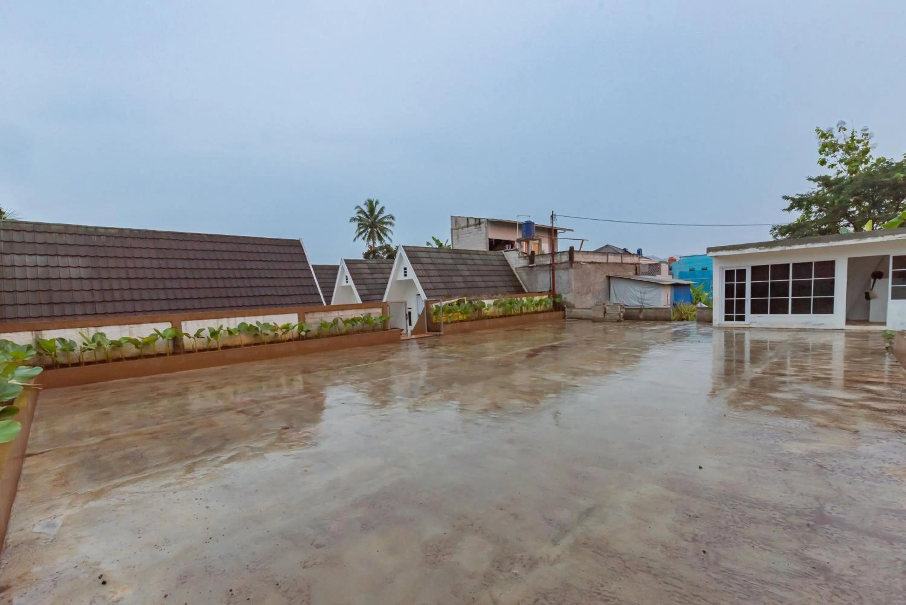 Property building in RedDoorz Syariah Plus Near Sukabumi Station