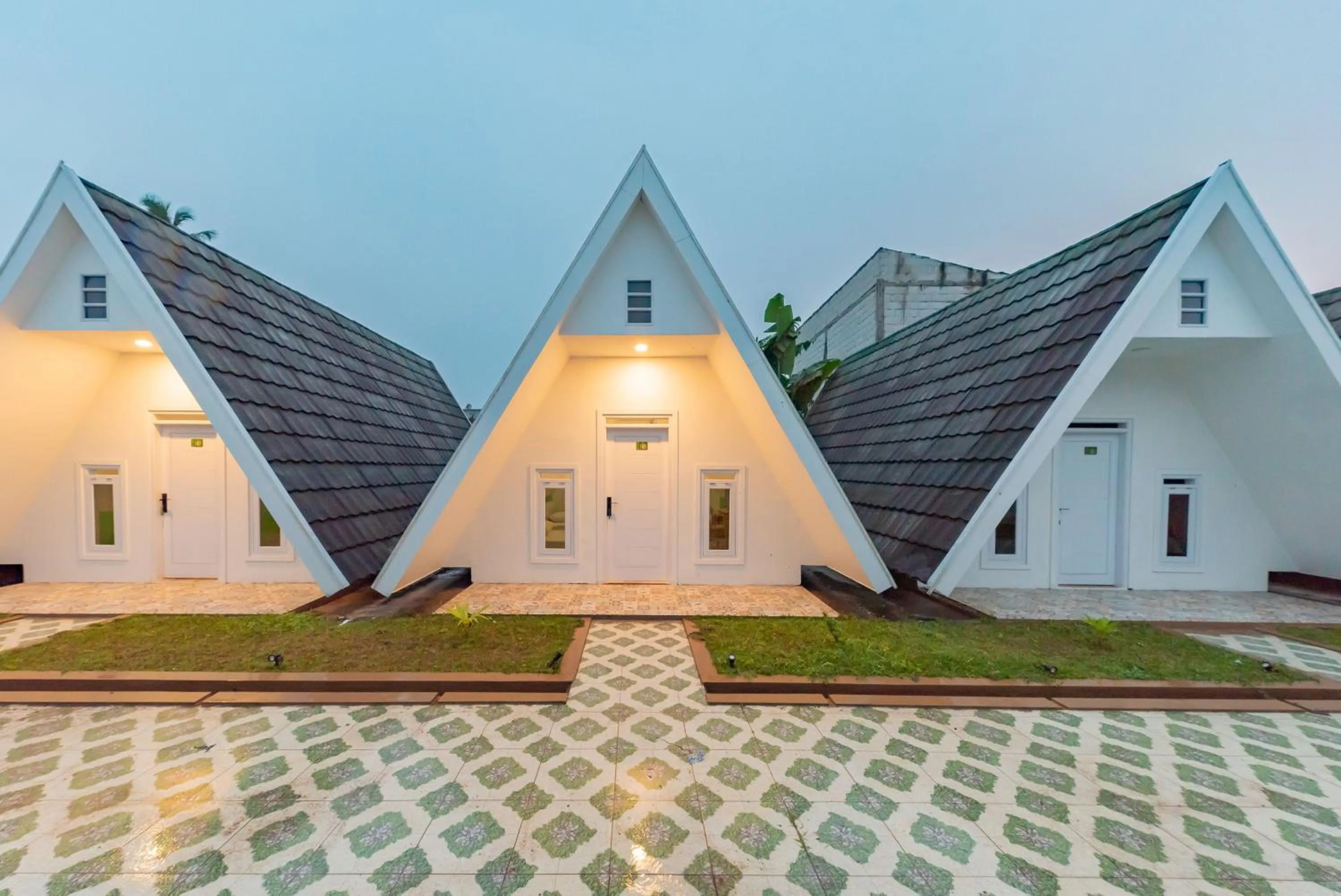 Property building in RedDoorz Syariah Plus Near Sukabumi Station