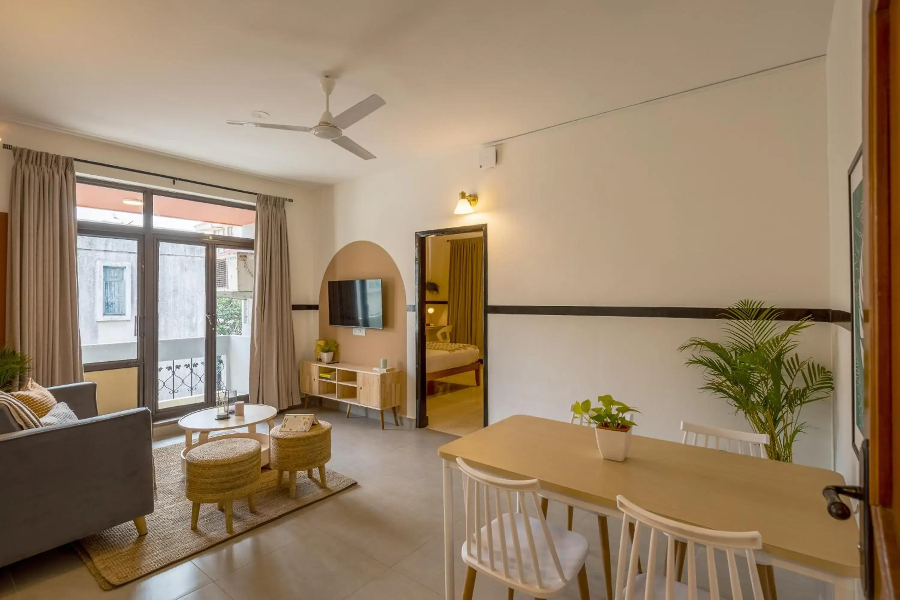 Dining area in Olive Hotel Palace Road by Embassy Group Dining area in Olive Hotel Palace Road by Embassy Group