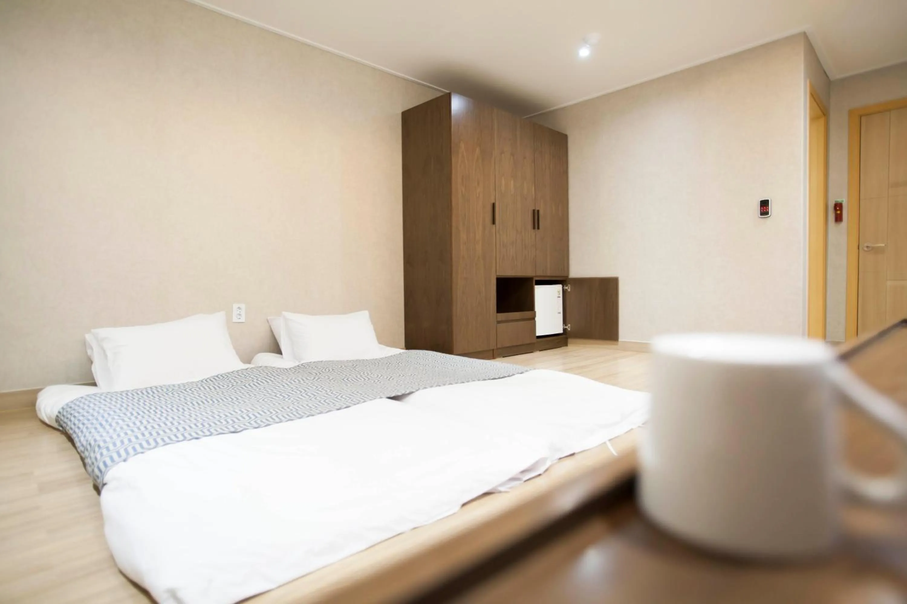 City view, Bed in I-check Hyunjin Hotel