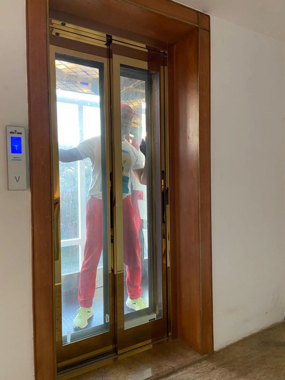 elevator in Beach Paradise Miramar Goa