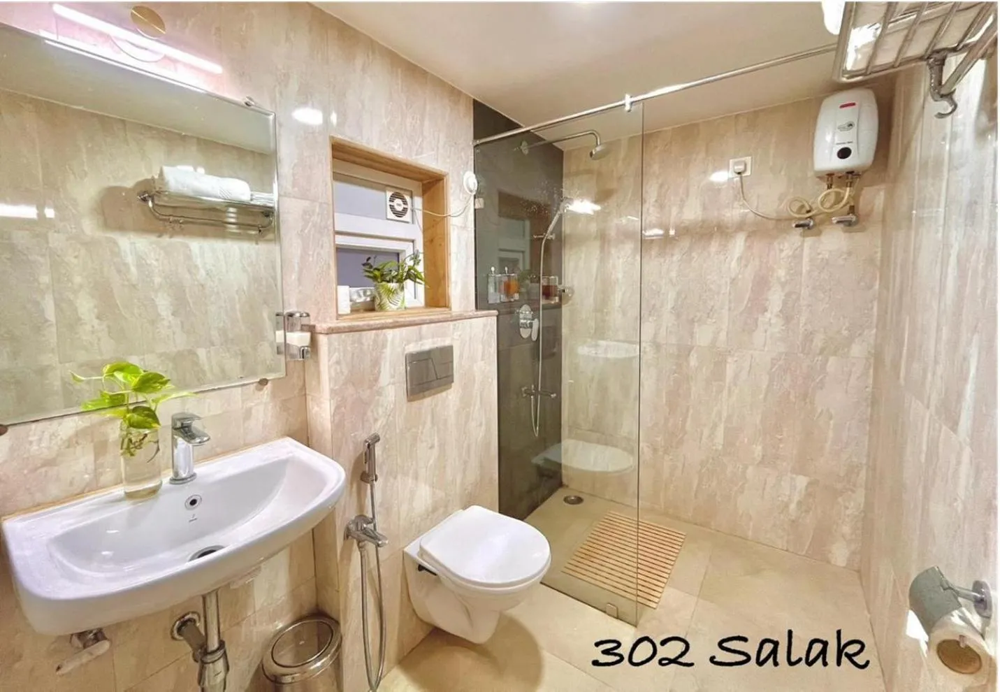 Bathroom in Beach Paradise Miramar Goa
