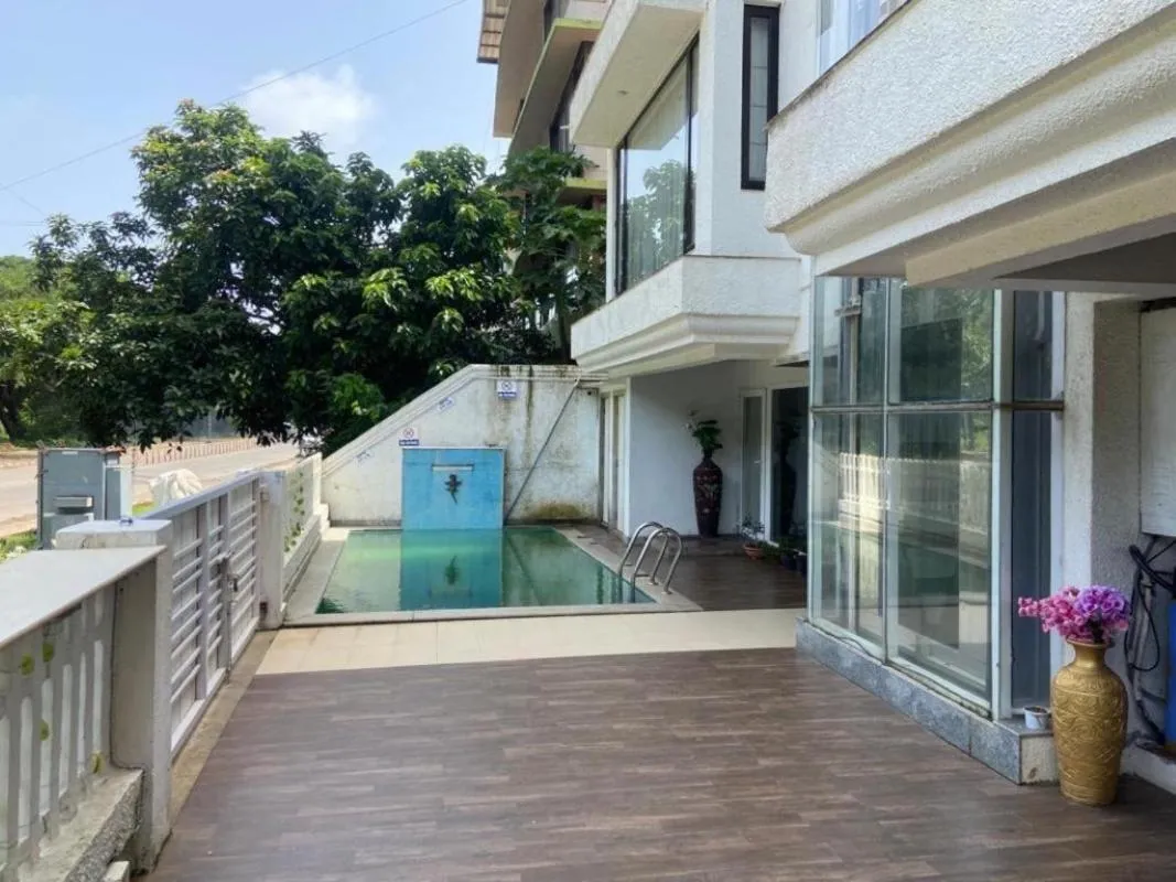 Swimming pool in Beach Paradise Miramar Goa