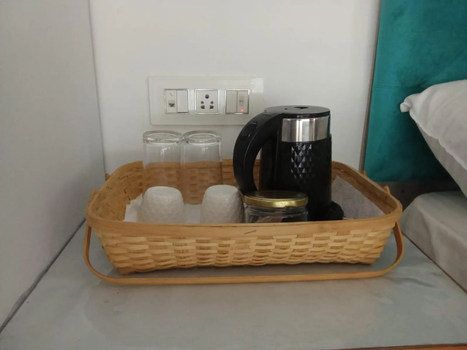 Coffee/tea facilities, Bed in Beach Paradise Miramar Goa