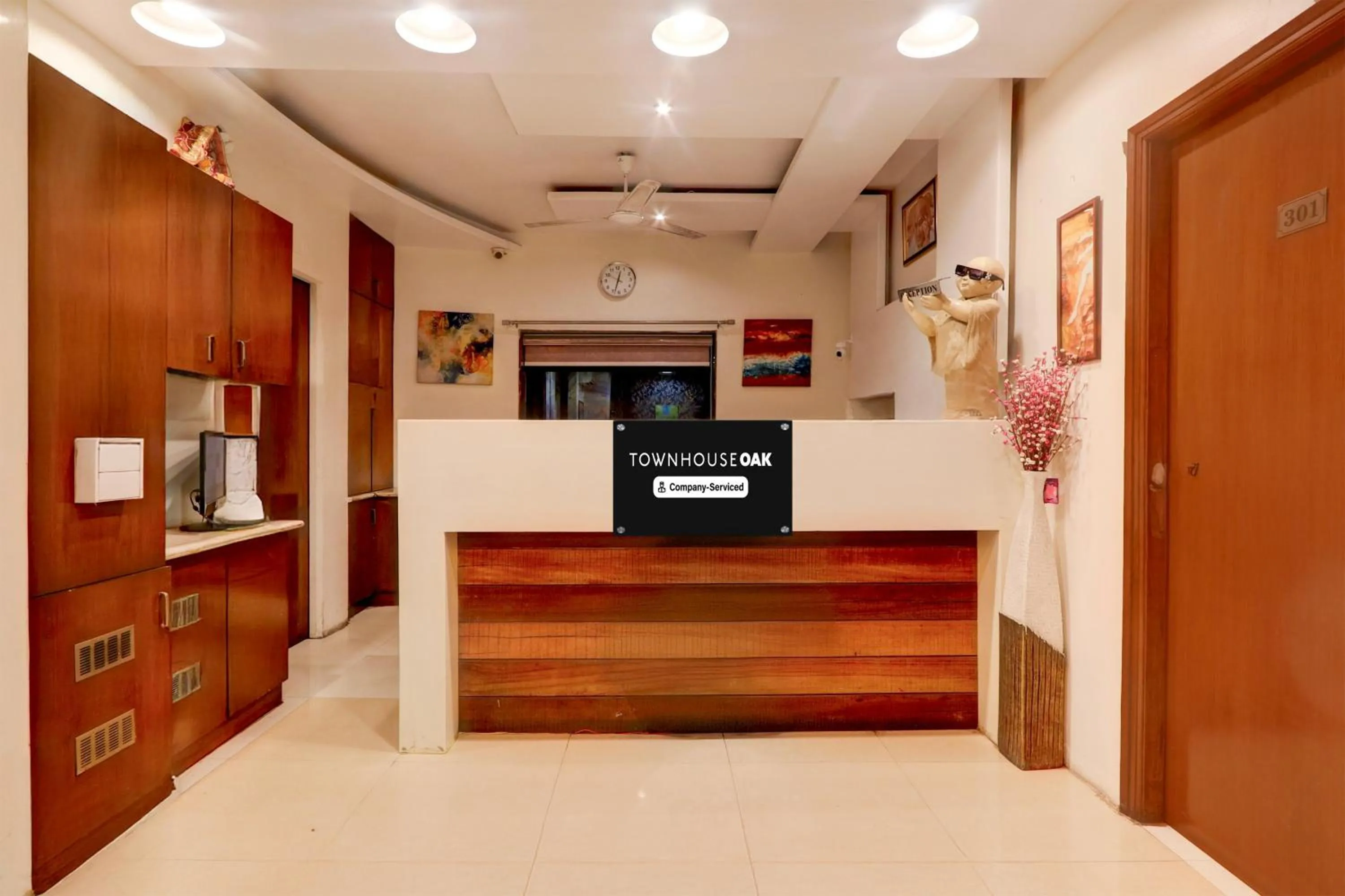 Super Townhouse Oak Ramdaspeth Downtown