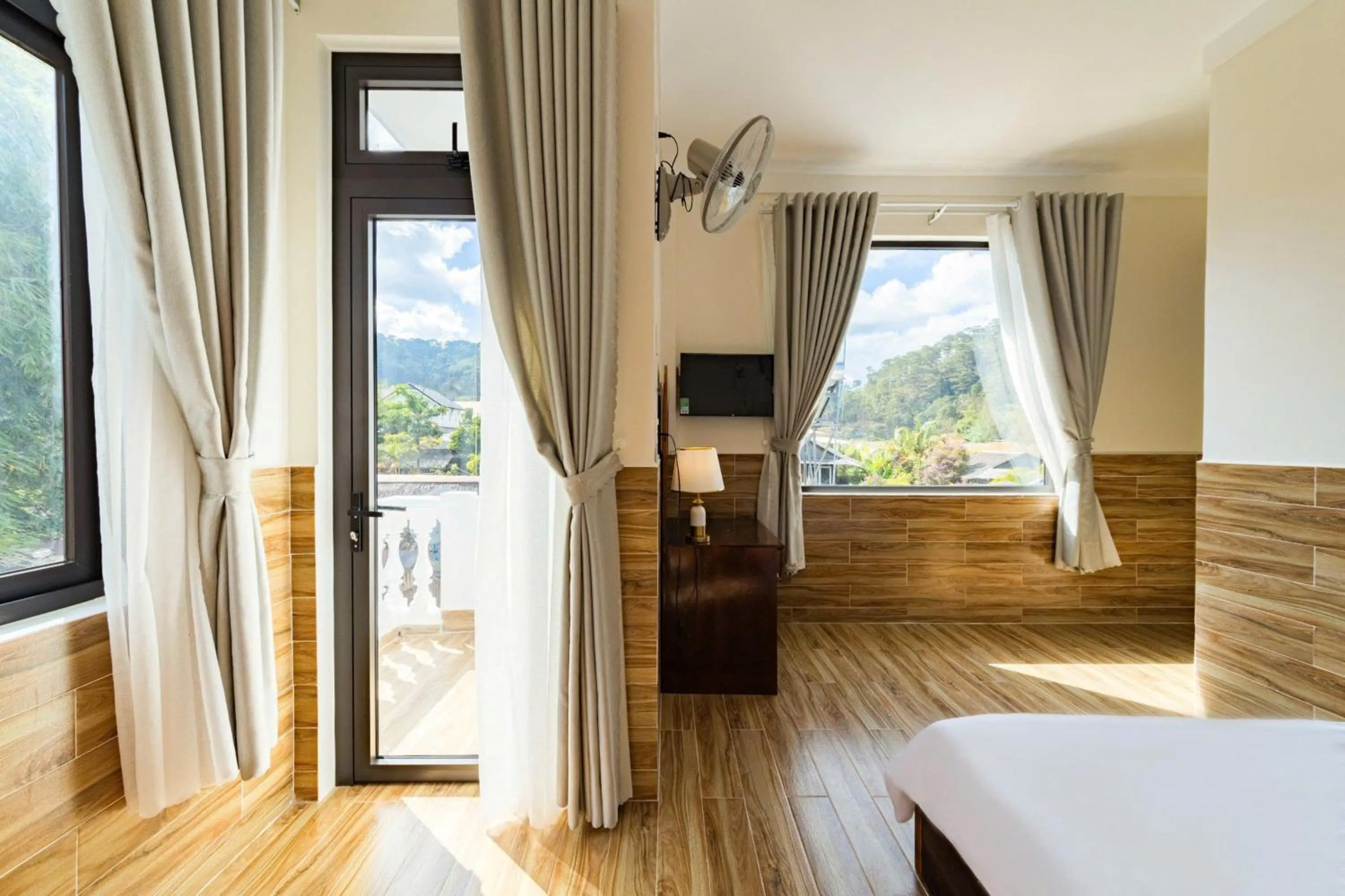 Bedroom, Bed in White Villa Đà Lạt