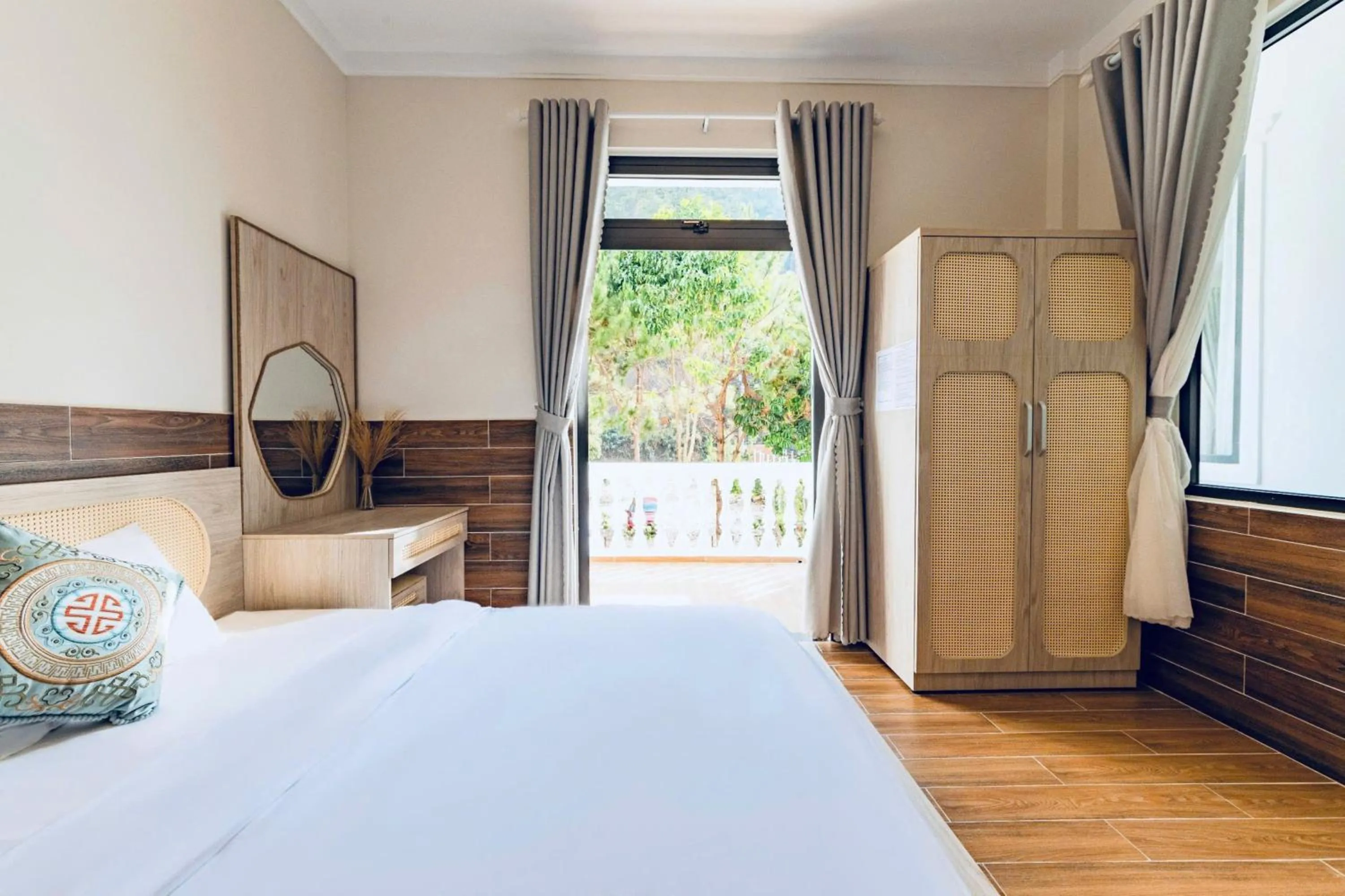 Bed in White Villa Đà Lạt