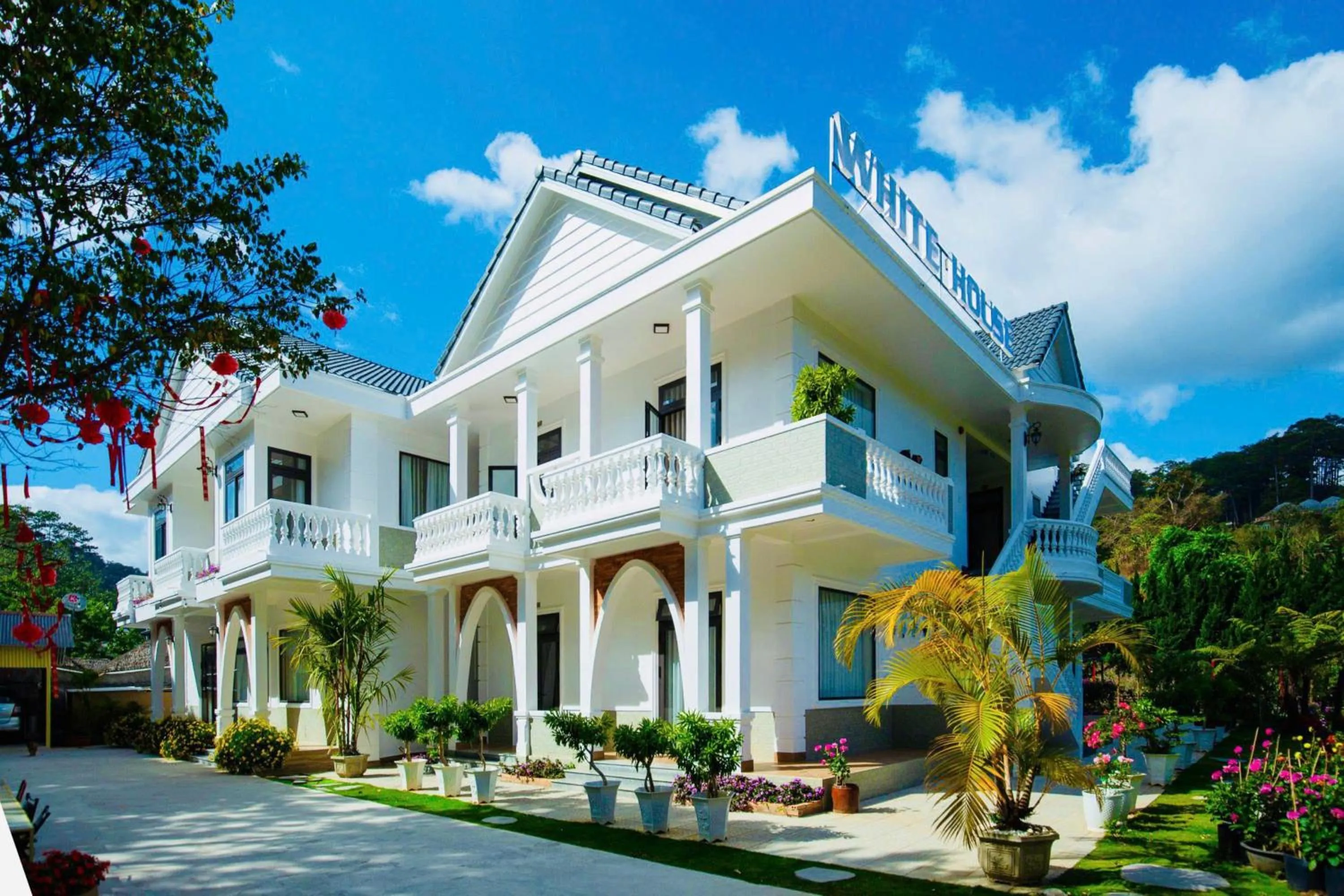 Day in White Villa Đà Lạt