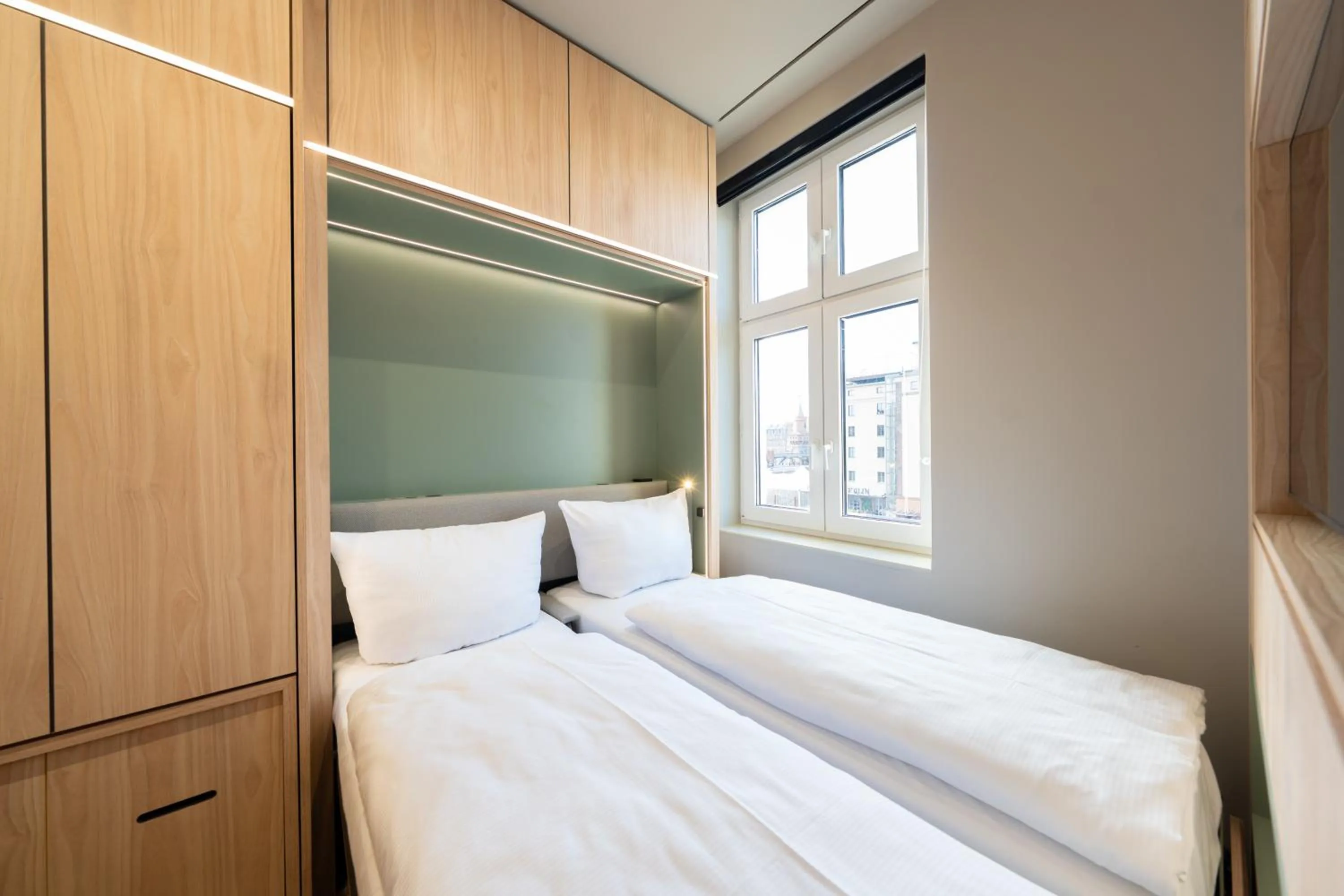 Bed in Homaris East Side - Digital Check In