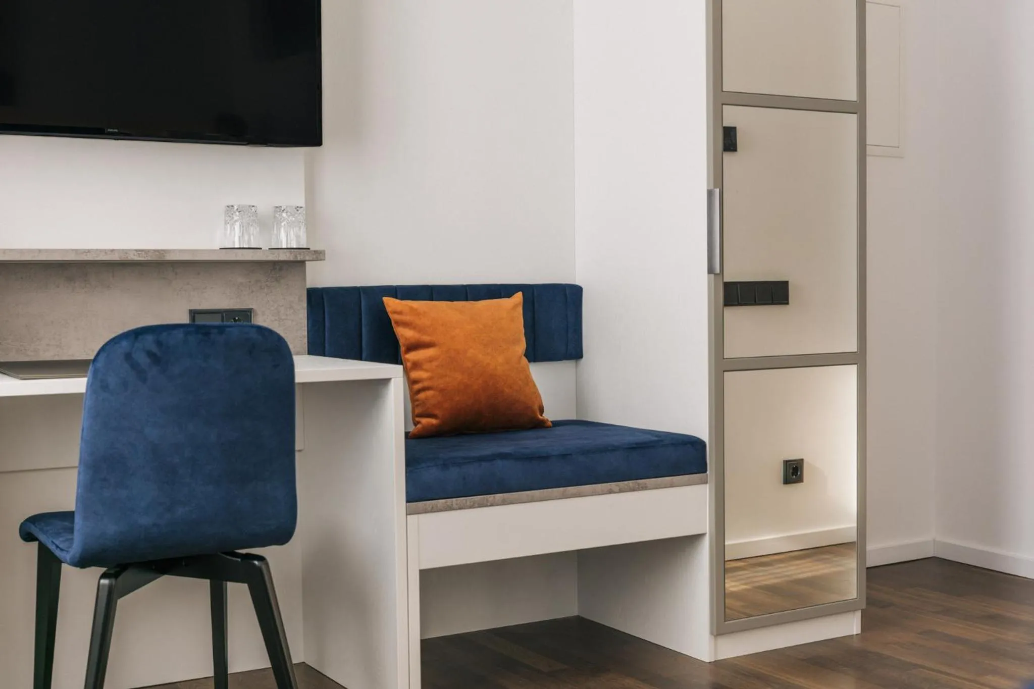 Seating area in Homaris East Side