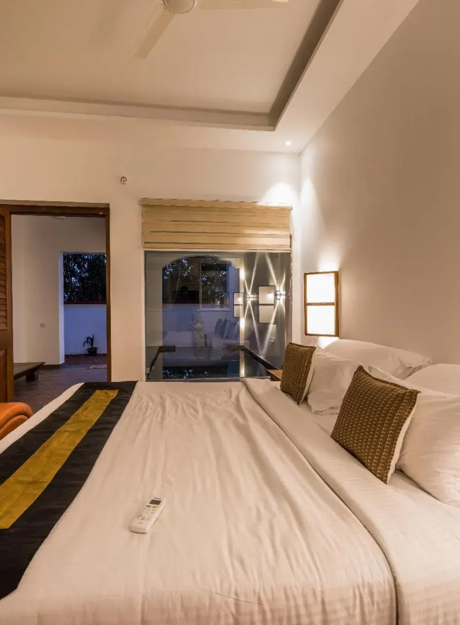 Junior Suite with Private Pool in Over The Hill Junior Suite with Private Pool in Over The Hill