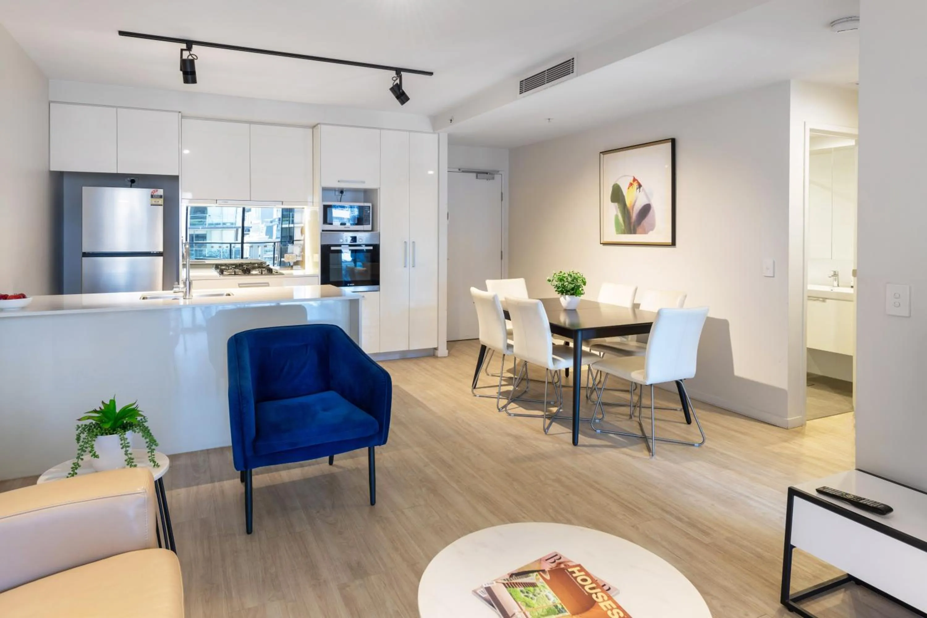 Kitchen or kitchenette in Arena Apartments by CLLIX