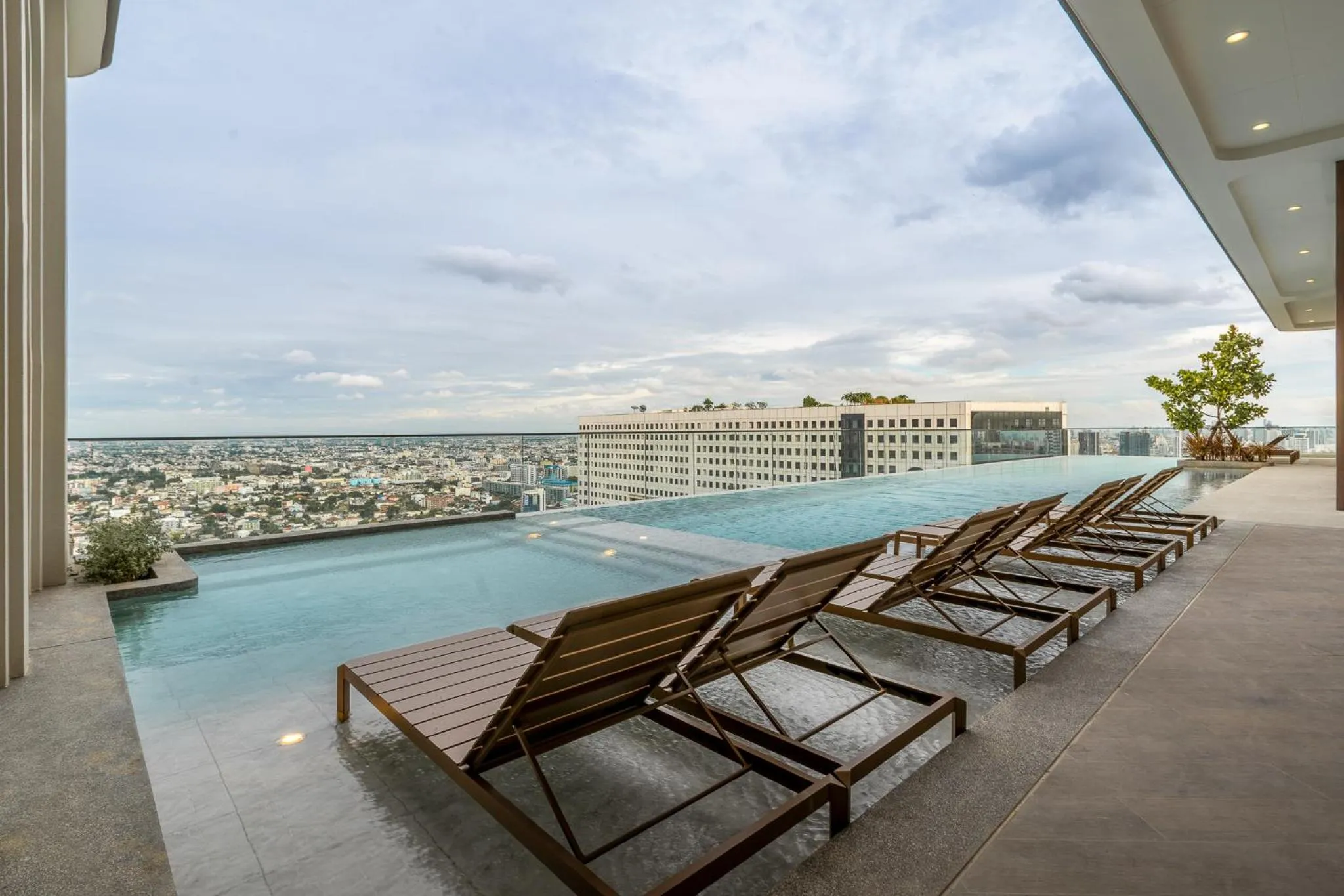 Area and facilities in The Quarter Ratchayothin by UHG