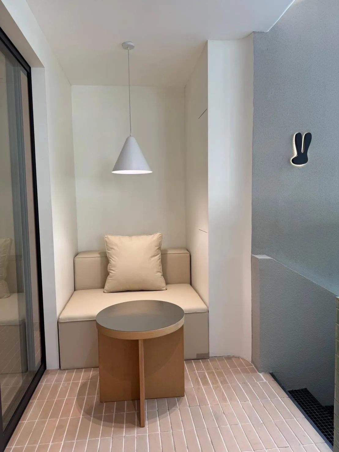 Coffee/tea facilities in The Quarter Ratchayothin by UHG