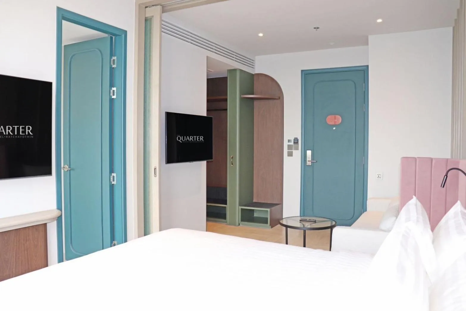 Bedroom, Bed in The Quarter Ratchayothin by UHG