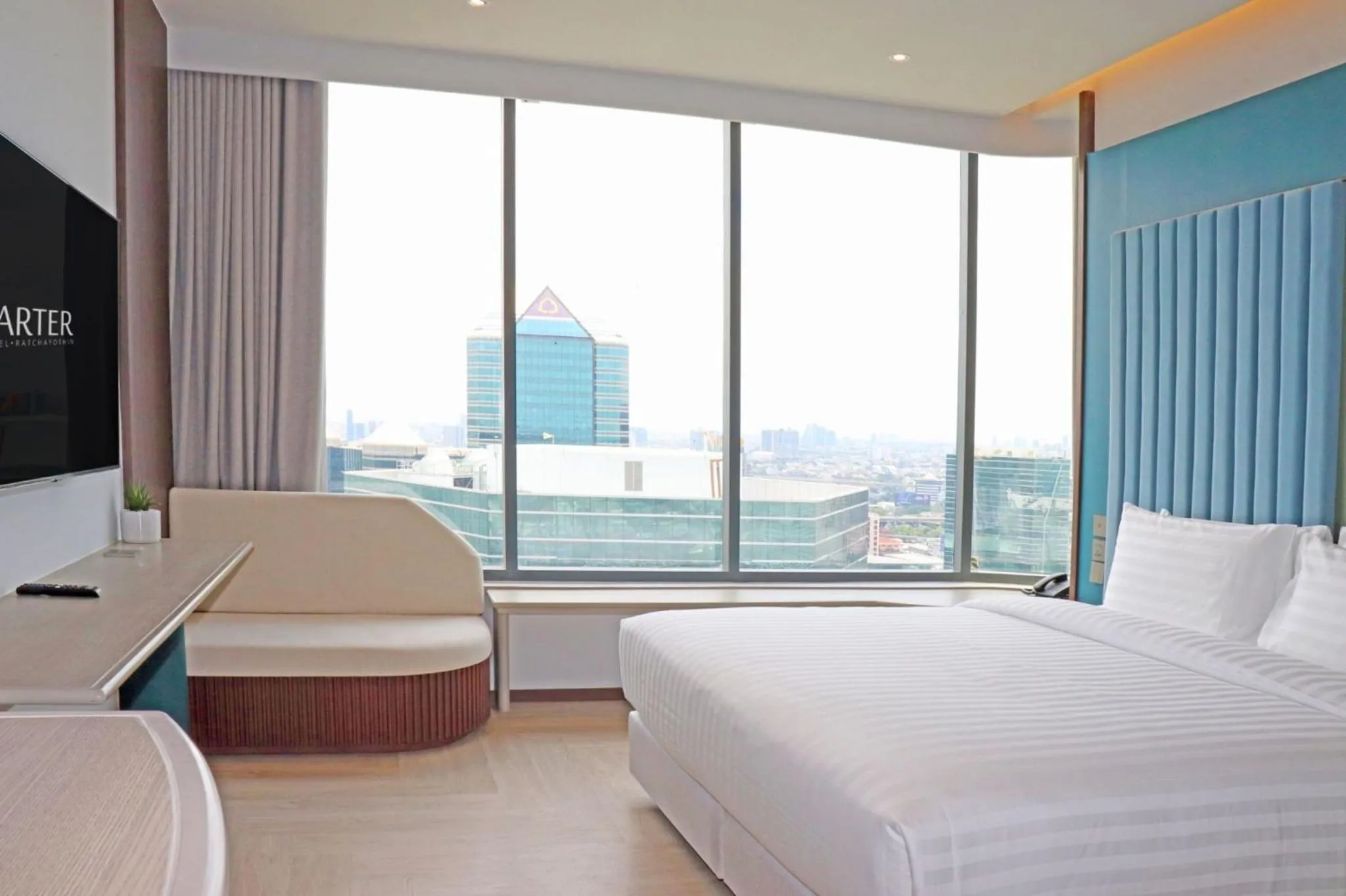 Bedroom, Bed in The Quarter Ratchayothin by UHG