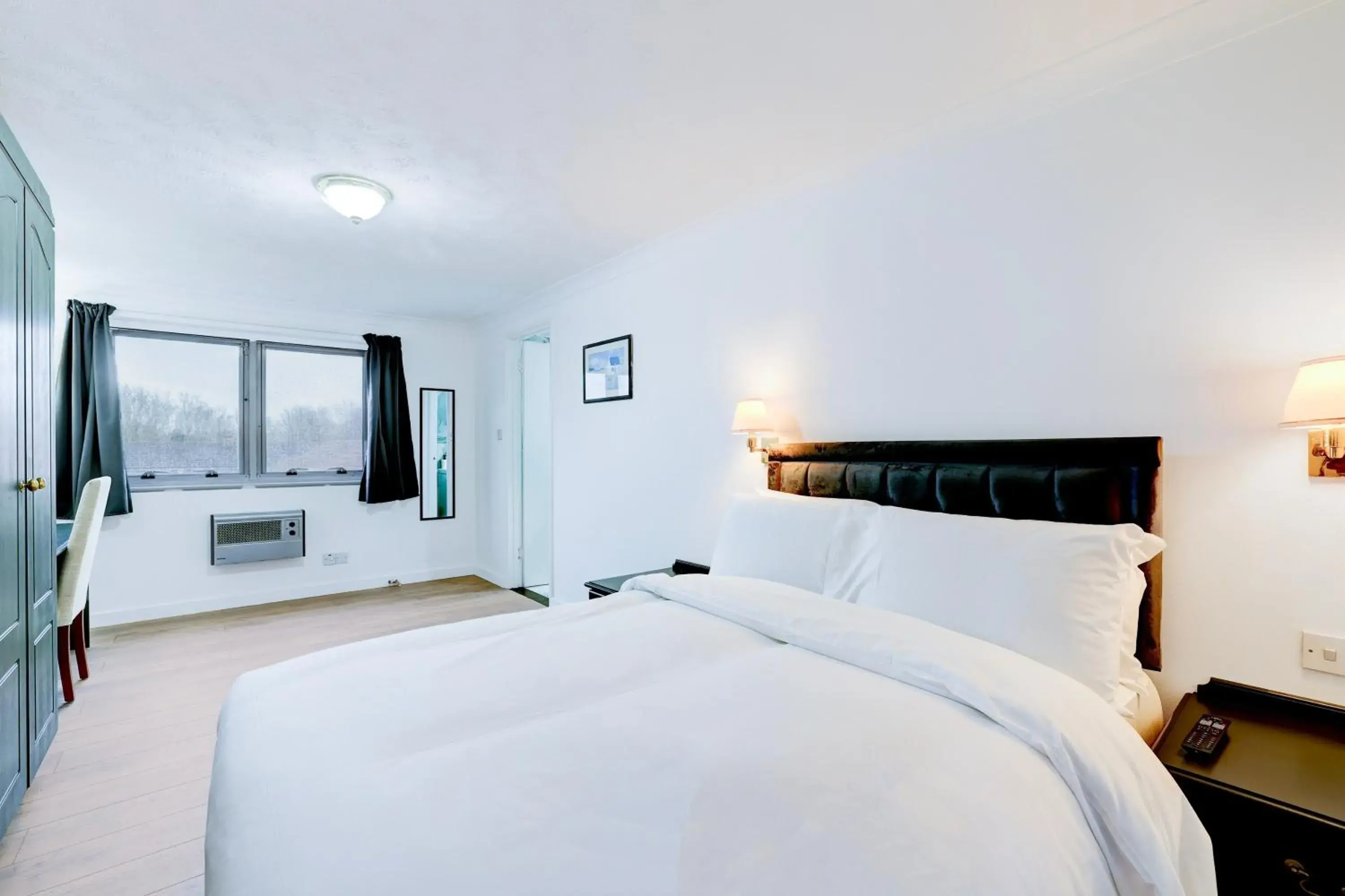 Bedroom, Bed in The Rivenhall Hotel in Witham, Chelmsford Bedroom, Bed in The Rivenhall Hotel in Witham, Chelmsford