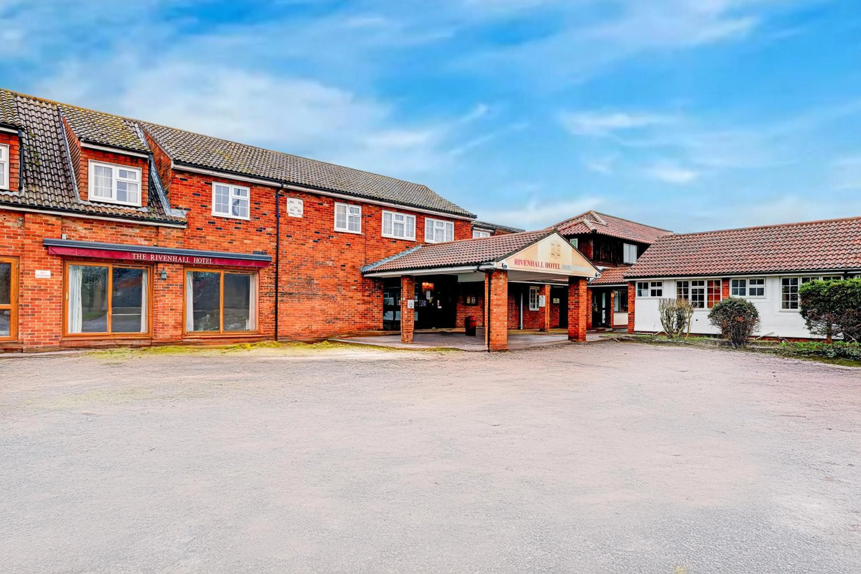 Facade/entrance in The Rivenhall Hotel in Witham, Chelmsford