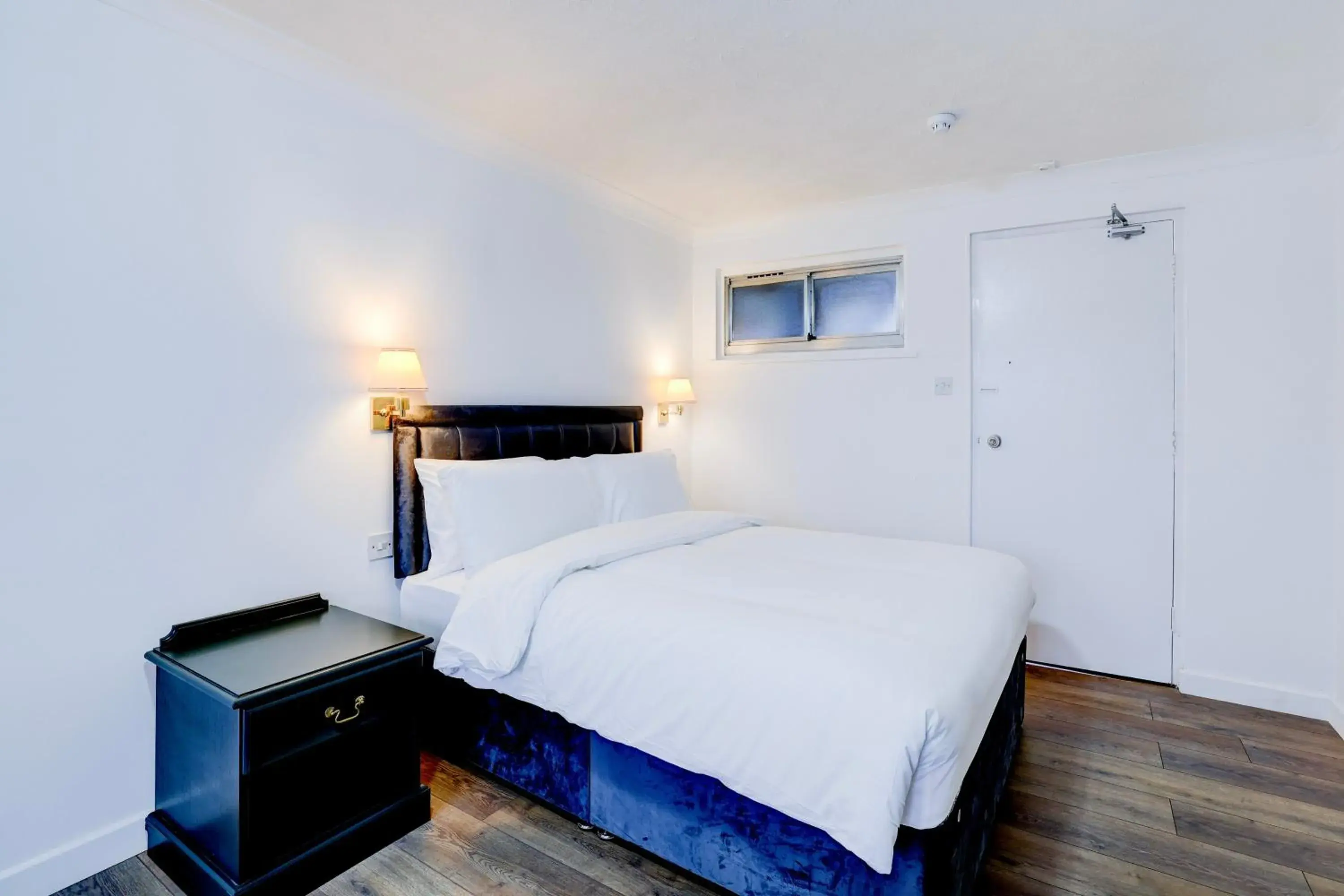 Bedroom, Bed in The Rivenhall Hotel in Witham, Chelmsford Bedroom, Bed in The Rivenhall Hotel in Witham, Chelmsford