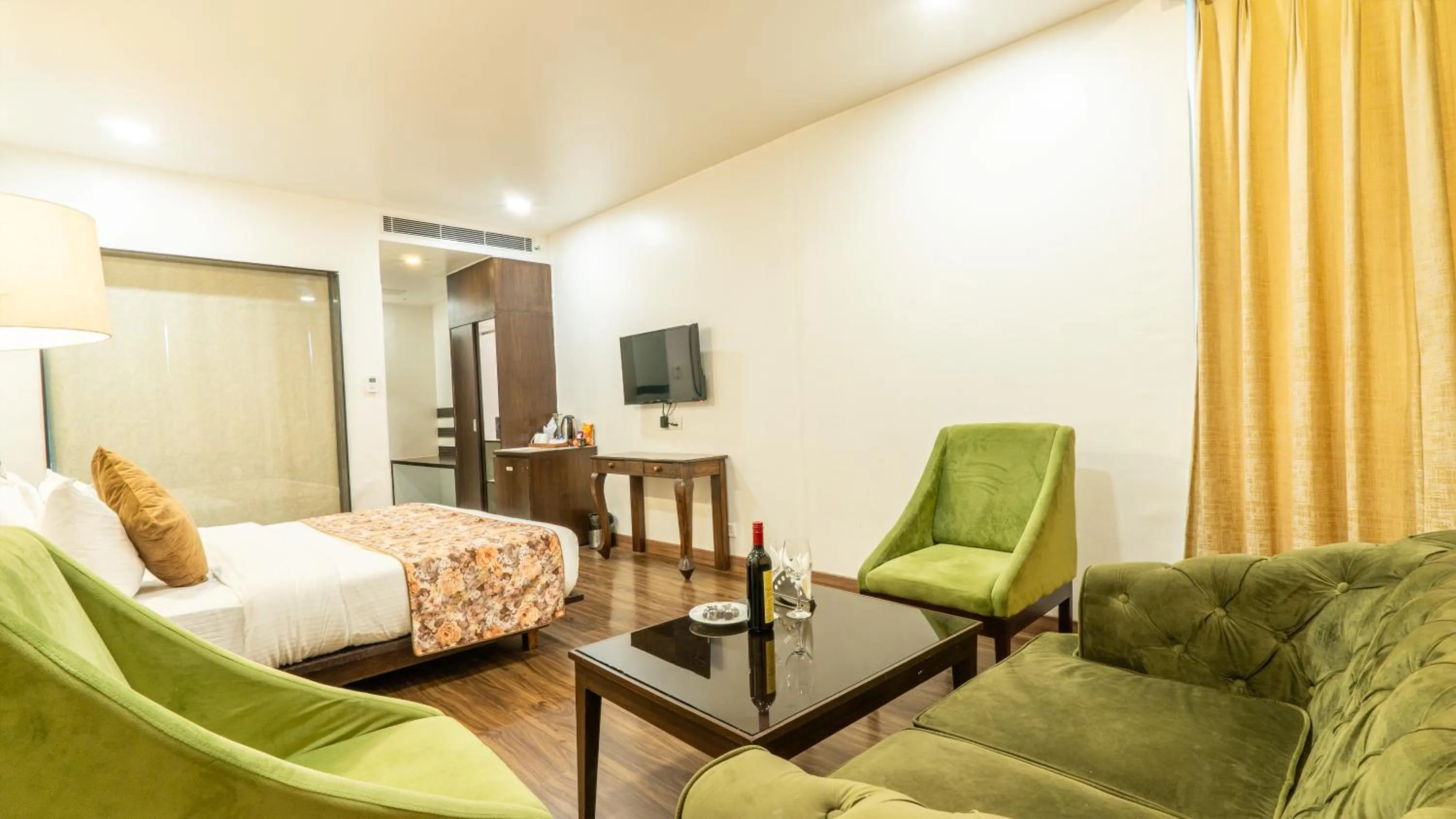 Bedroom, Bed in Woodrock Luxury Boutique Hotel