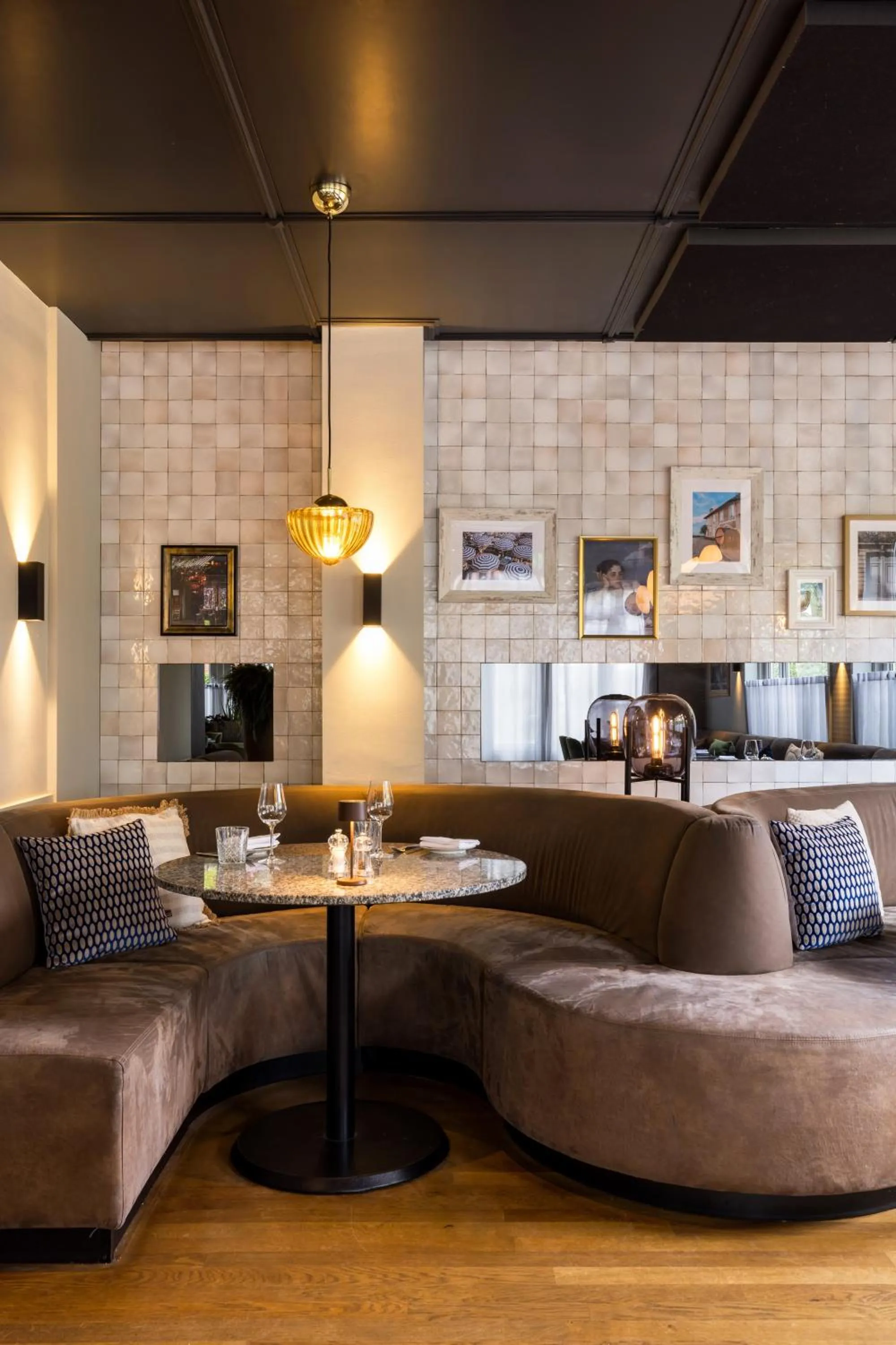 Restaurant/places to eat in Hotel Parkzicht Eindhoven