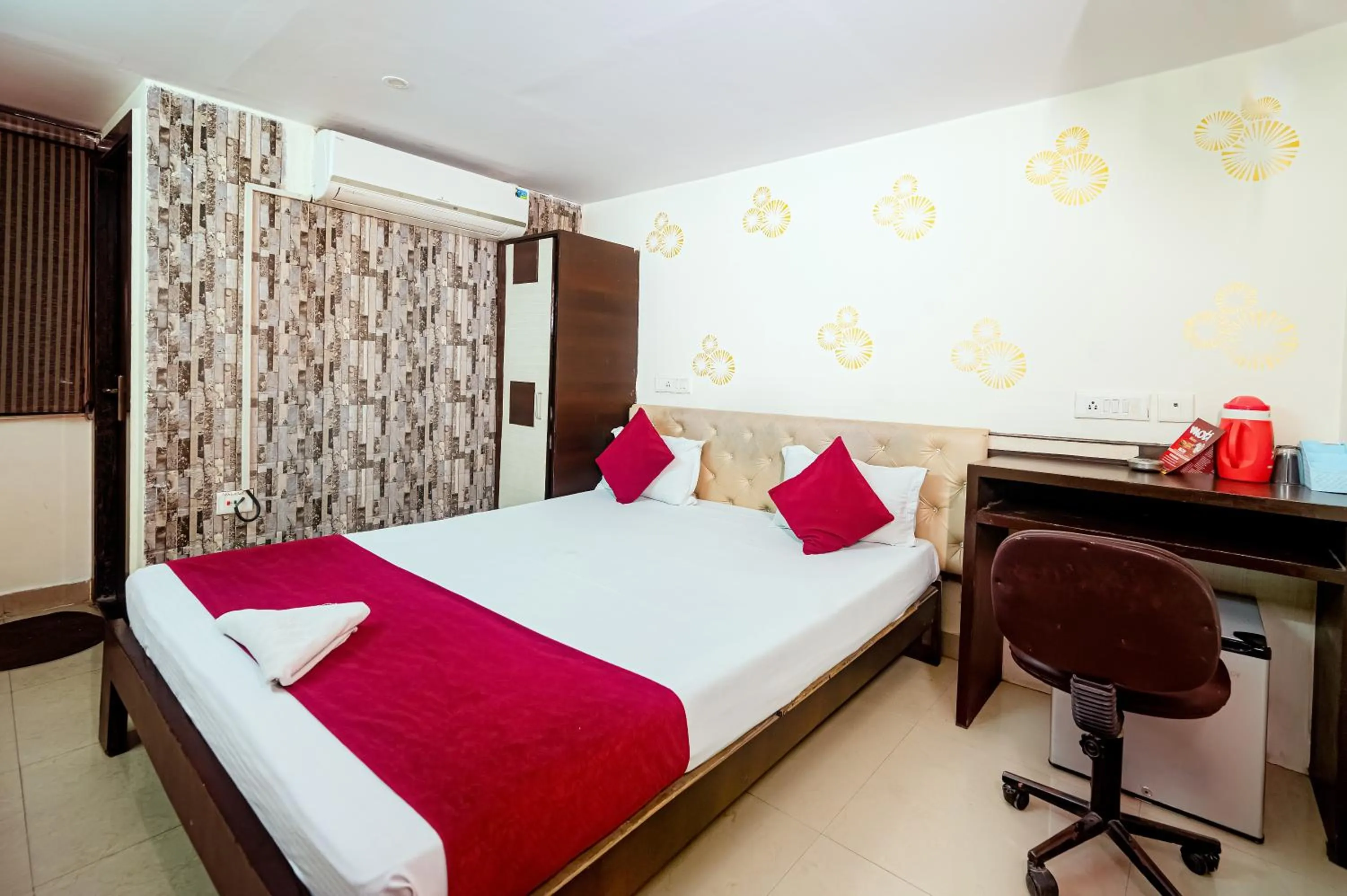 Bedroom in Hotel Pearl