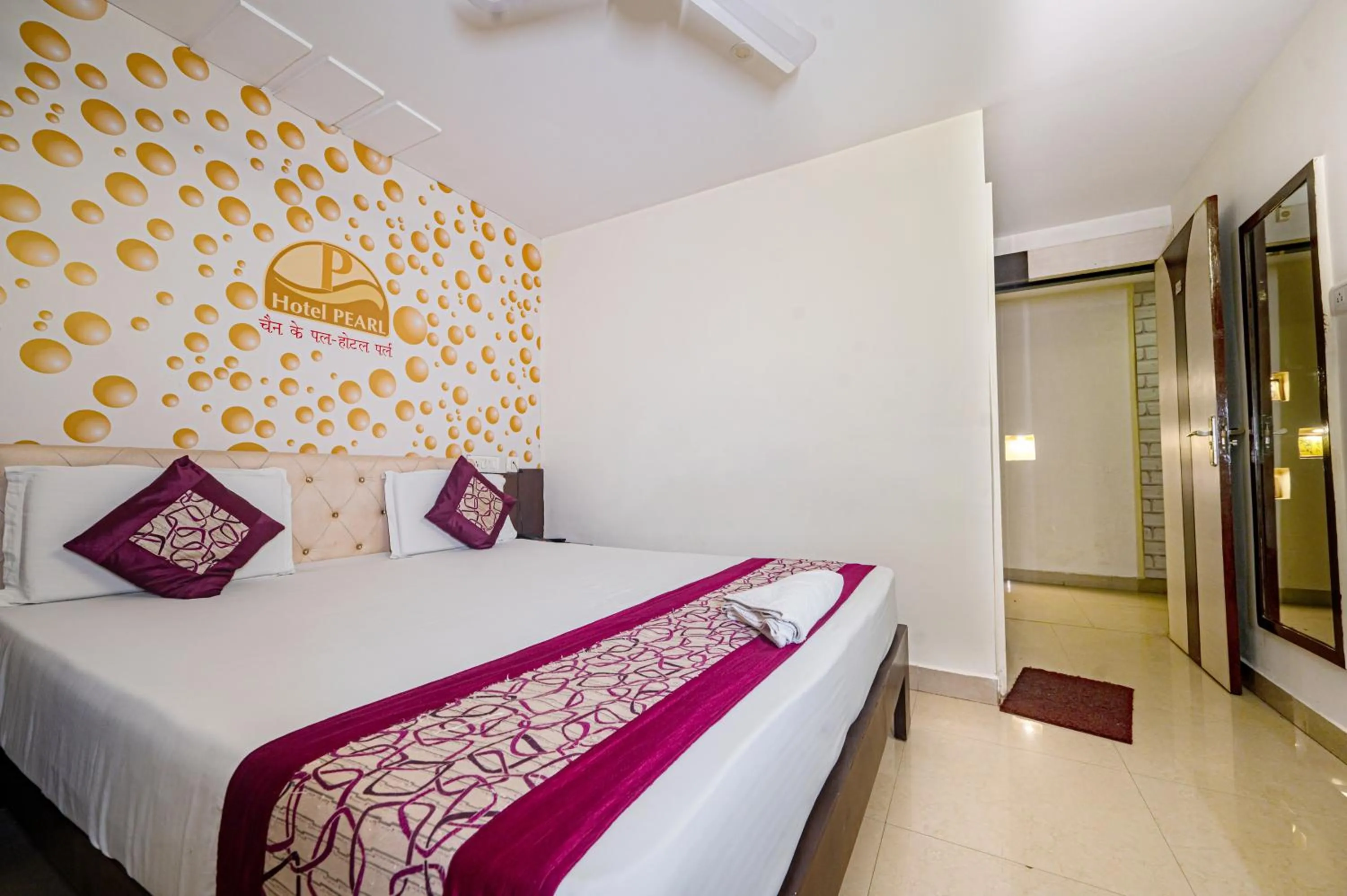 Bedroom in Hotel Pearl