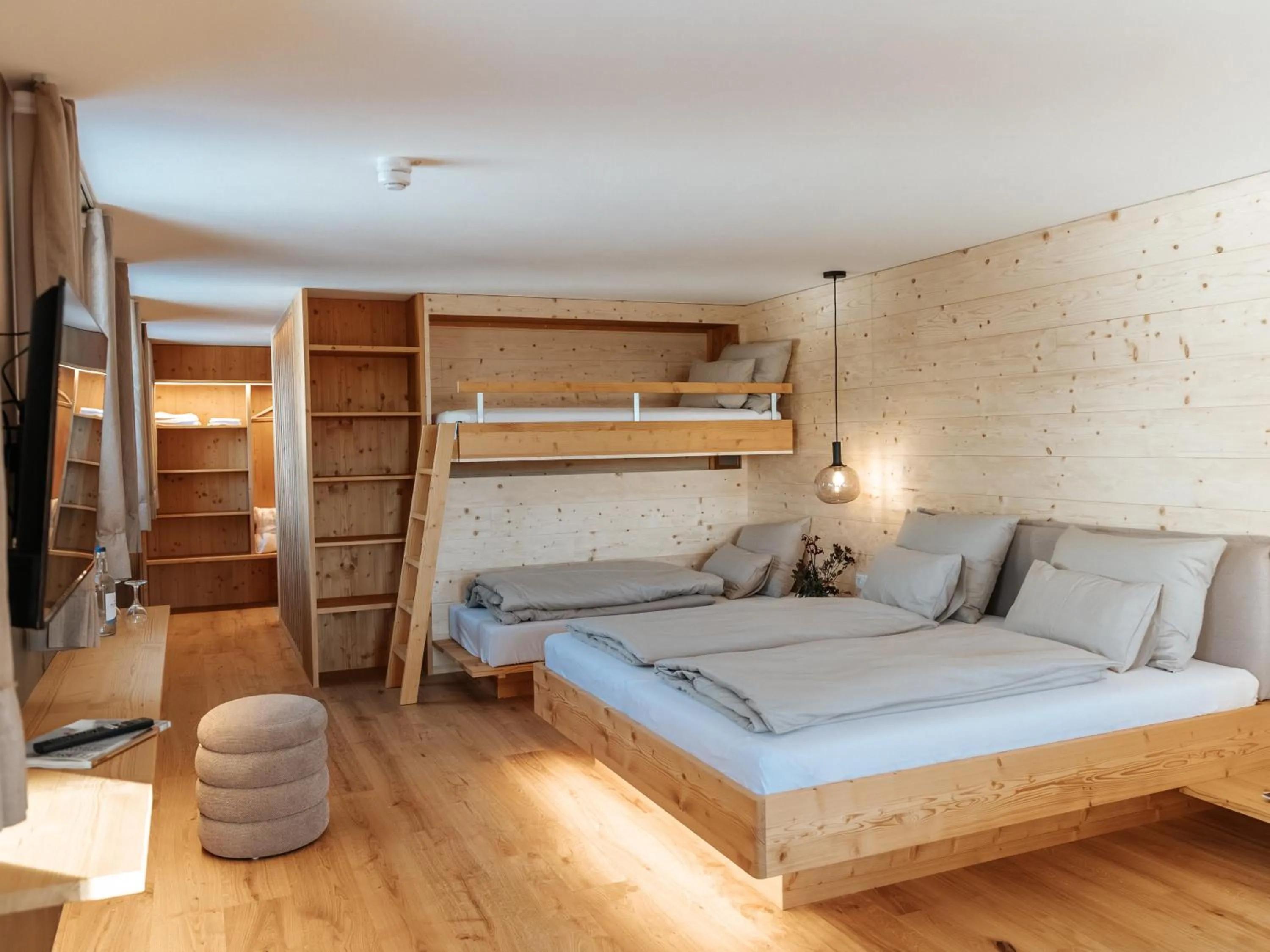 Bed in Berghotel Wald&Wiesn