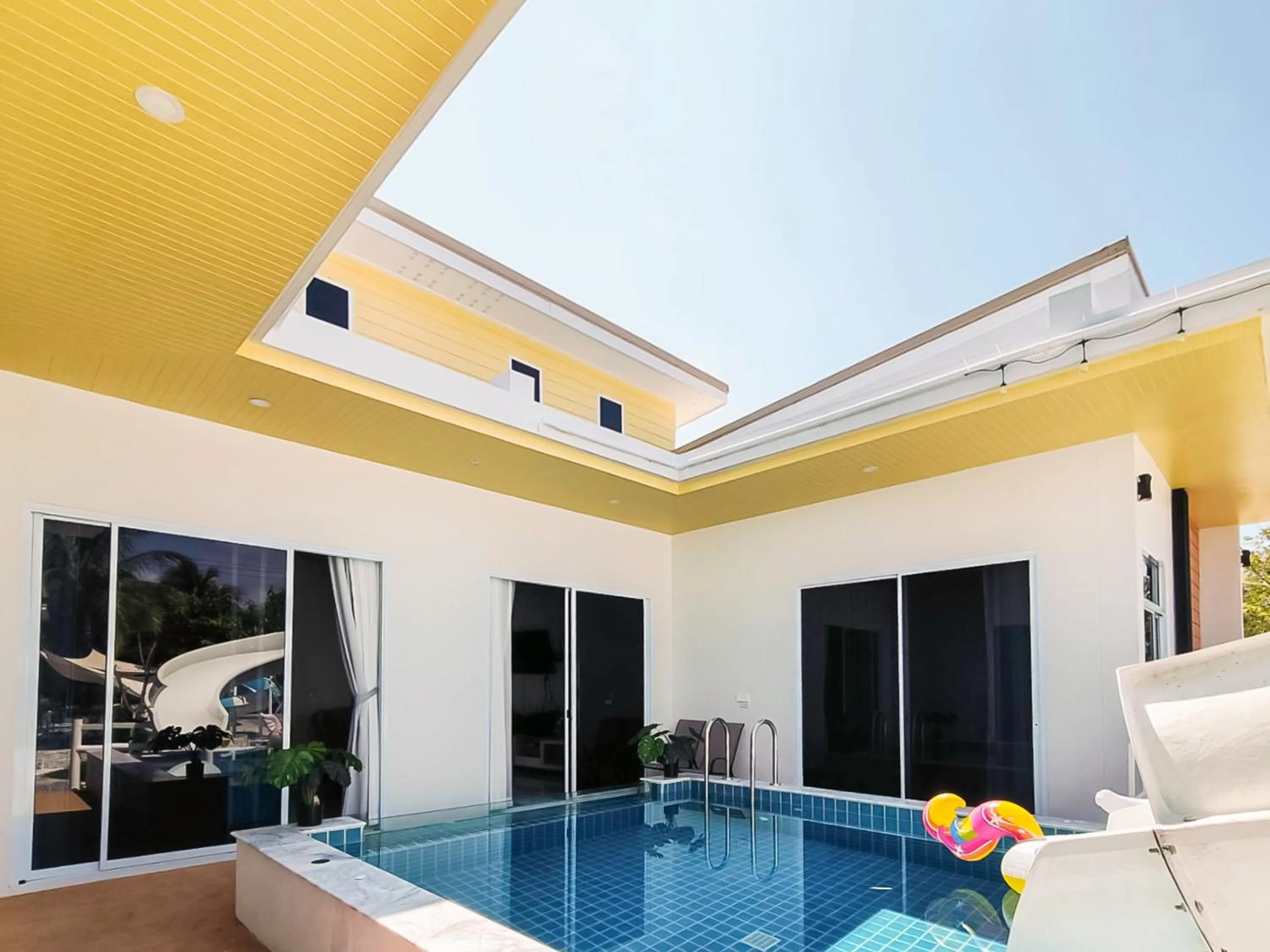 Pool view in 189Premier Villa Lamphun