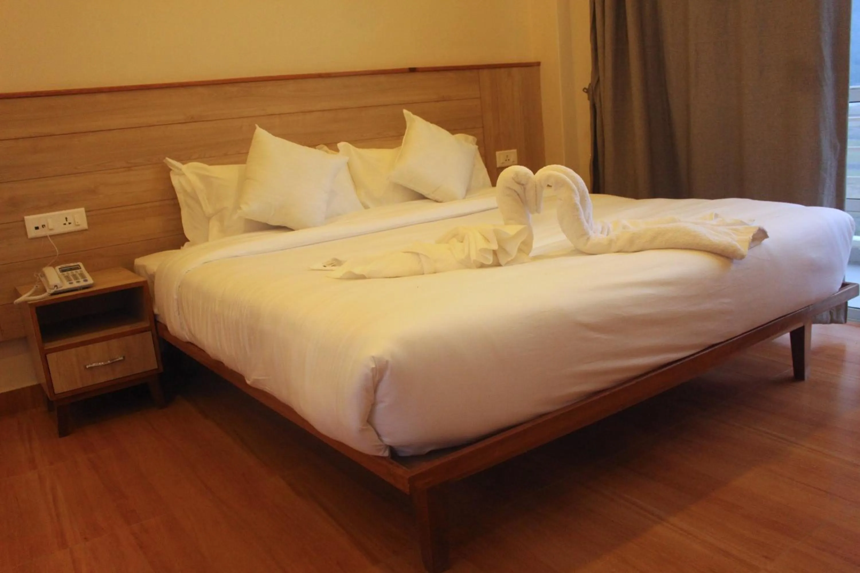 Bed in Samiyog Tourist Resort