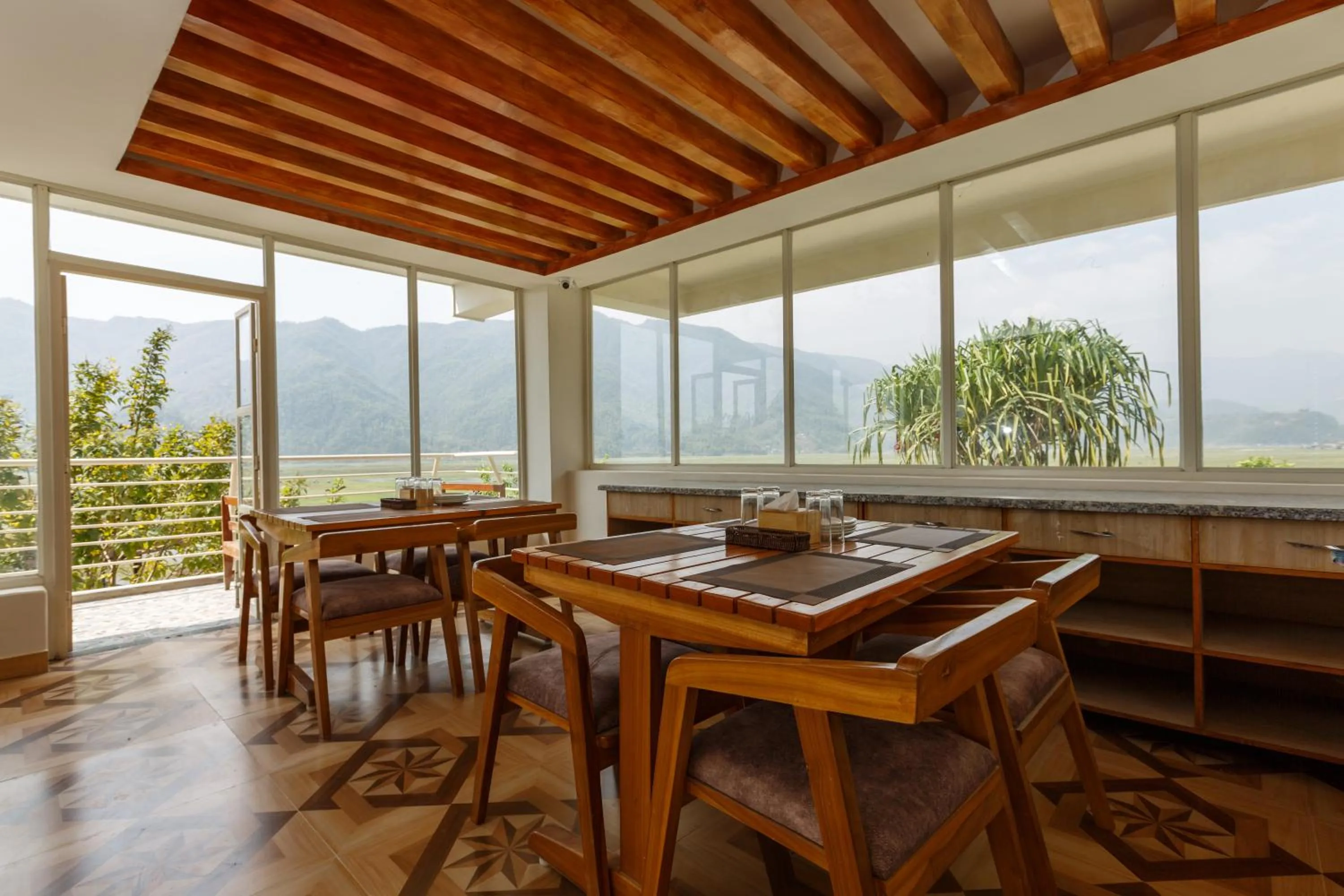 Restaurant/places to eat in Samiyog Tourist Resort