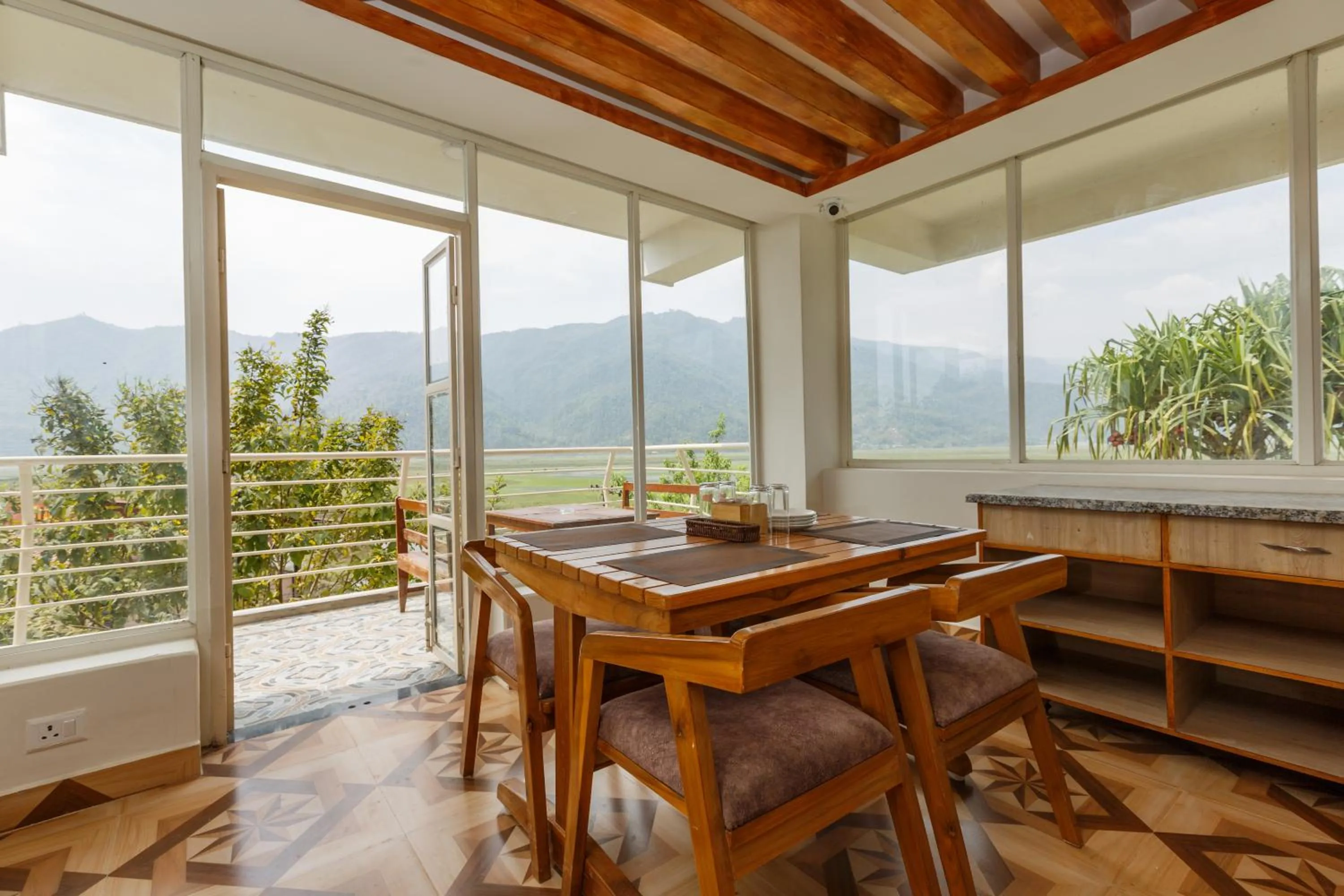 Restaurant/places to eat in Samiyog Tourist Resort