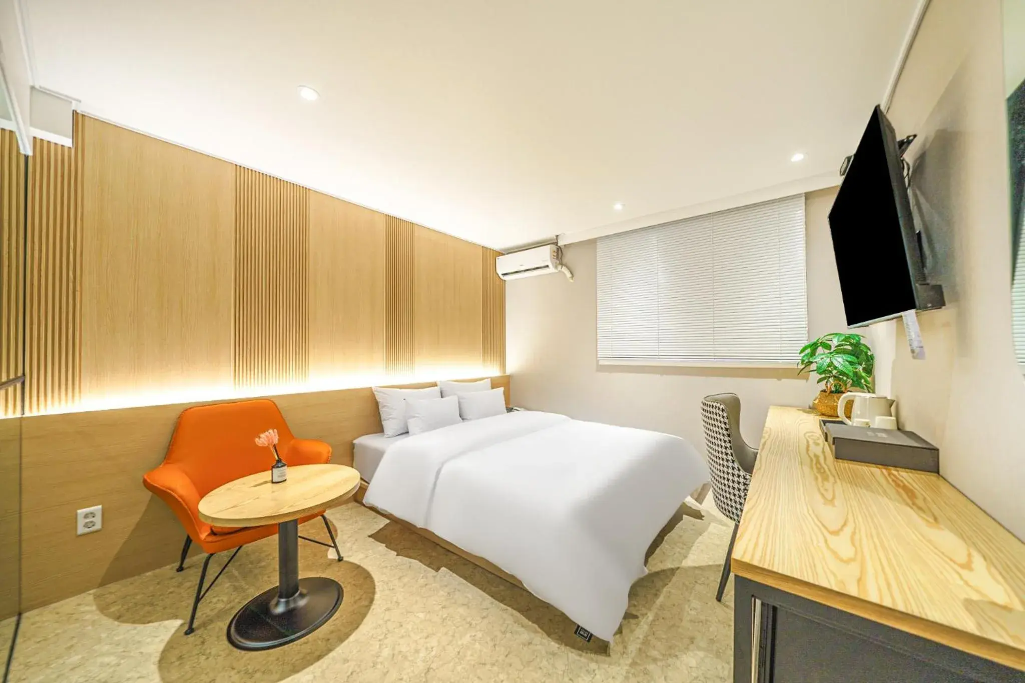 Double Room in No 25 Hotel Dongam Branch Double Room in No 25 Hotel Dongam Branch