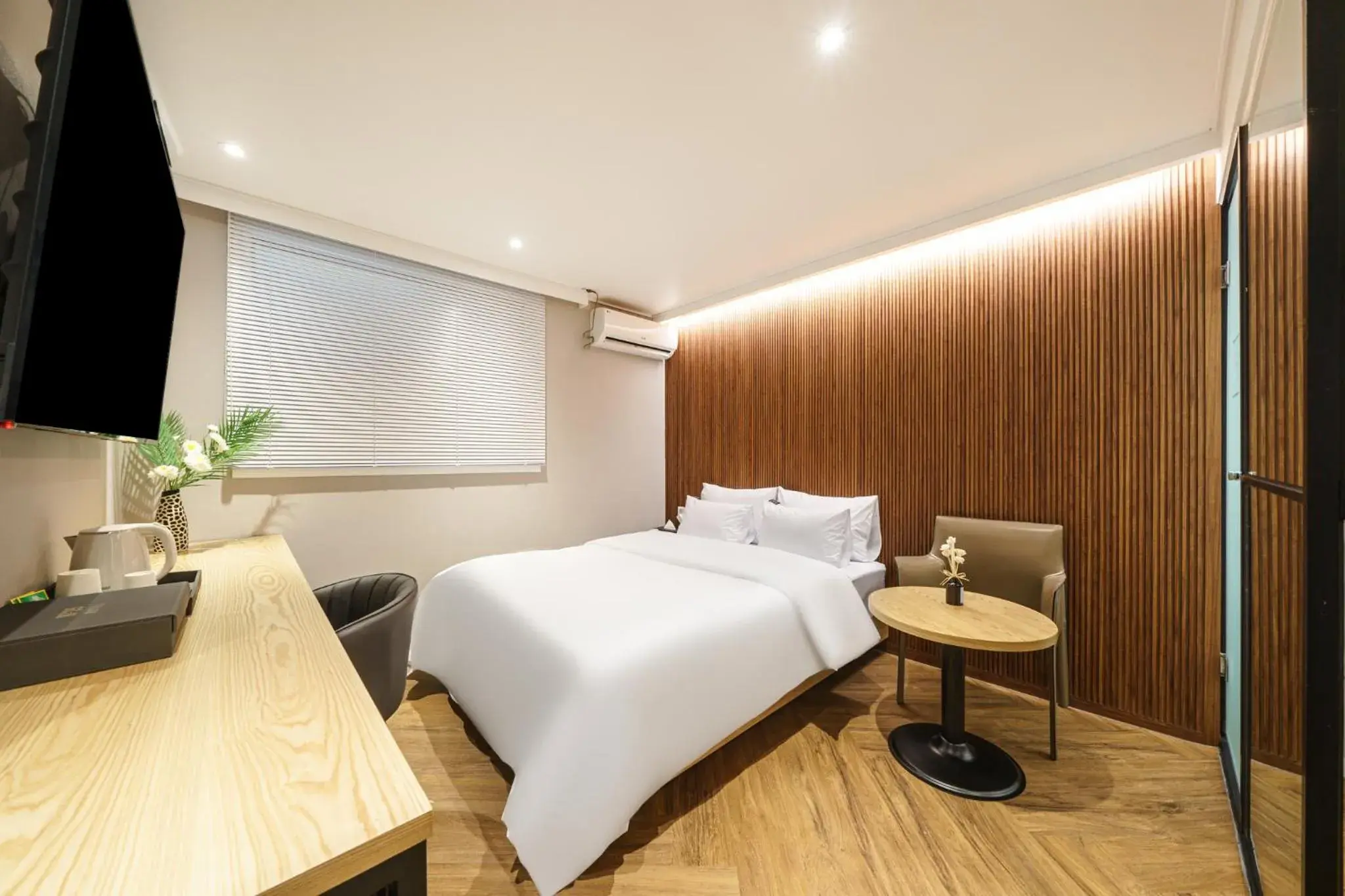 Double Room in No 25 Hotel Dongam Branch Double Room in No 25 Hotel Dongam Branch
