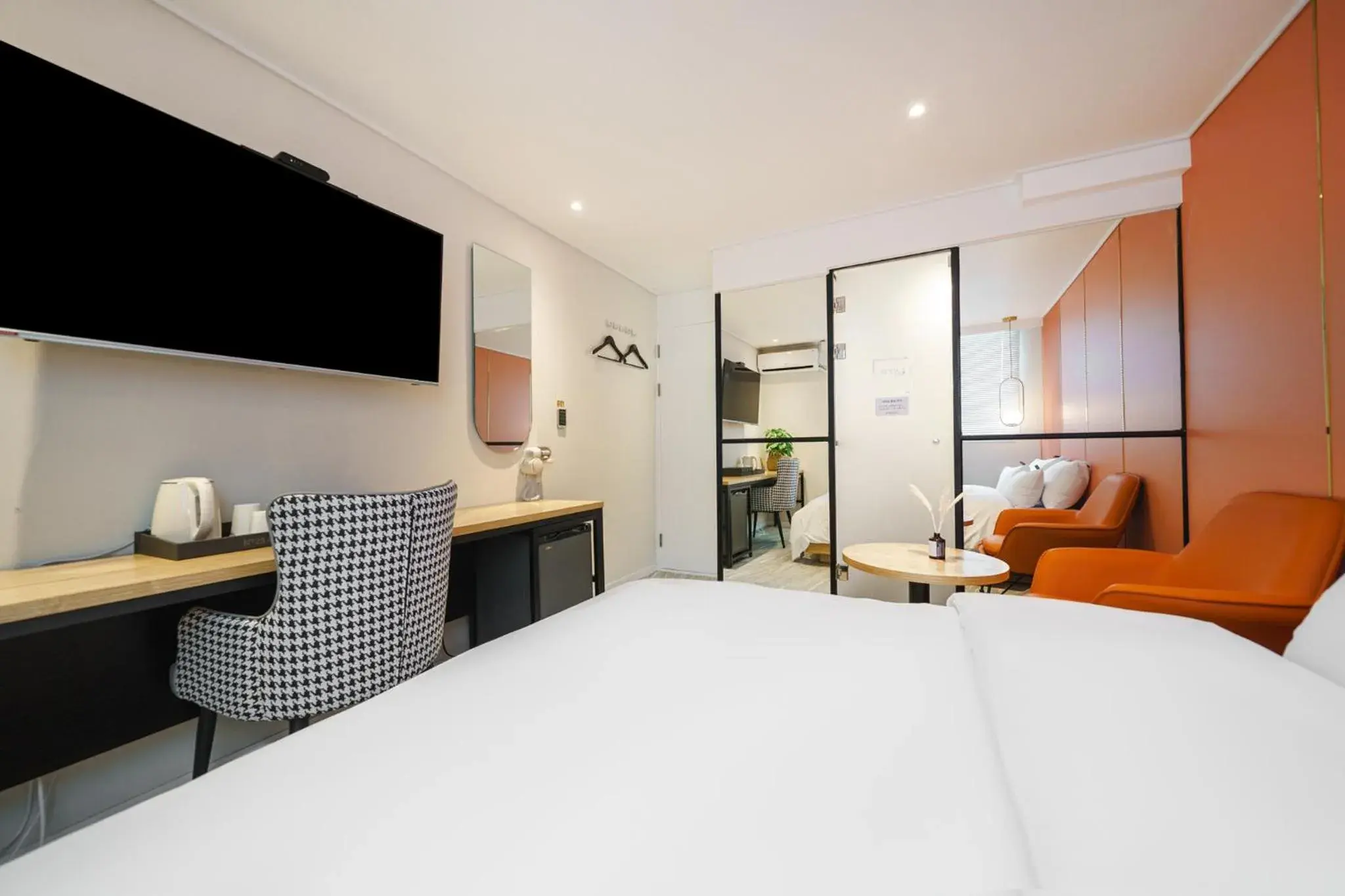 Double Room in No 25 Hotel Dongam Branch Double Room in No 25 Hotel Dongam Branch