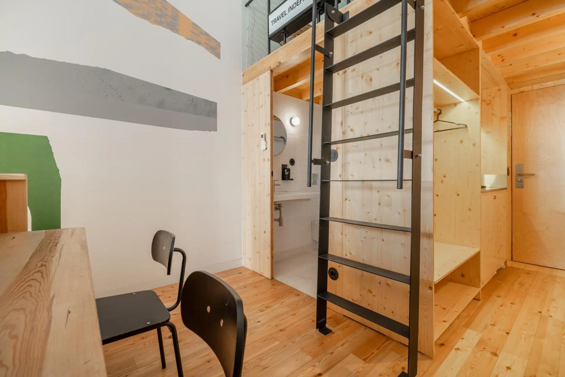 Dining area in Limehome Porto Rua da Conceicao
