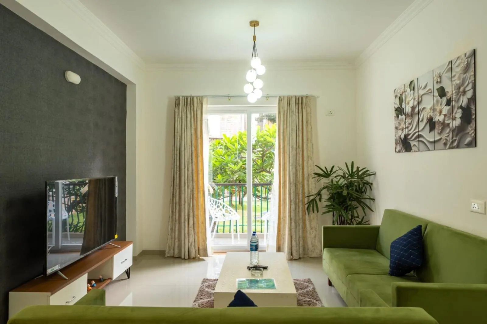 Pool view in Asta by Avim