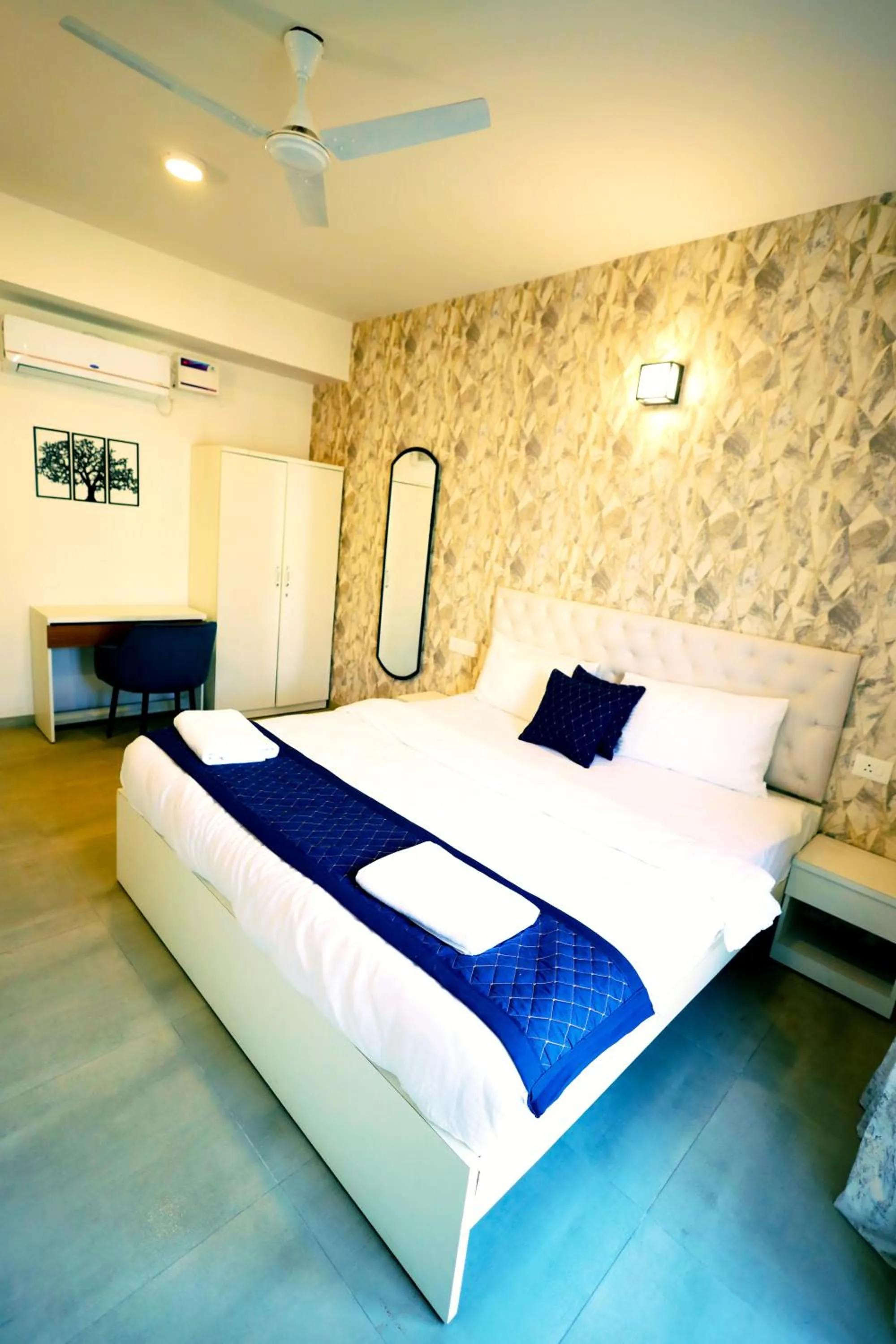 Photo of the whole room, Bed in Asta by Avim