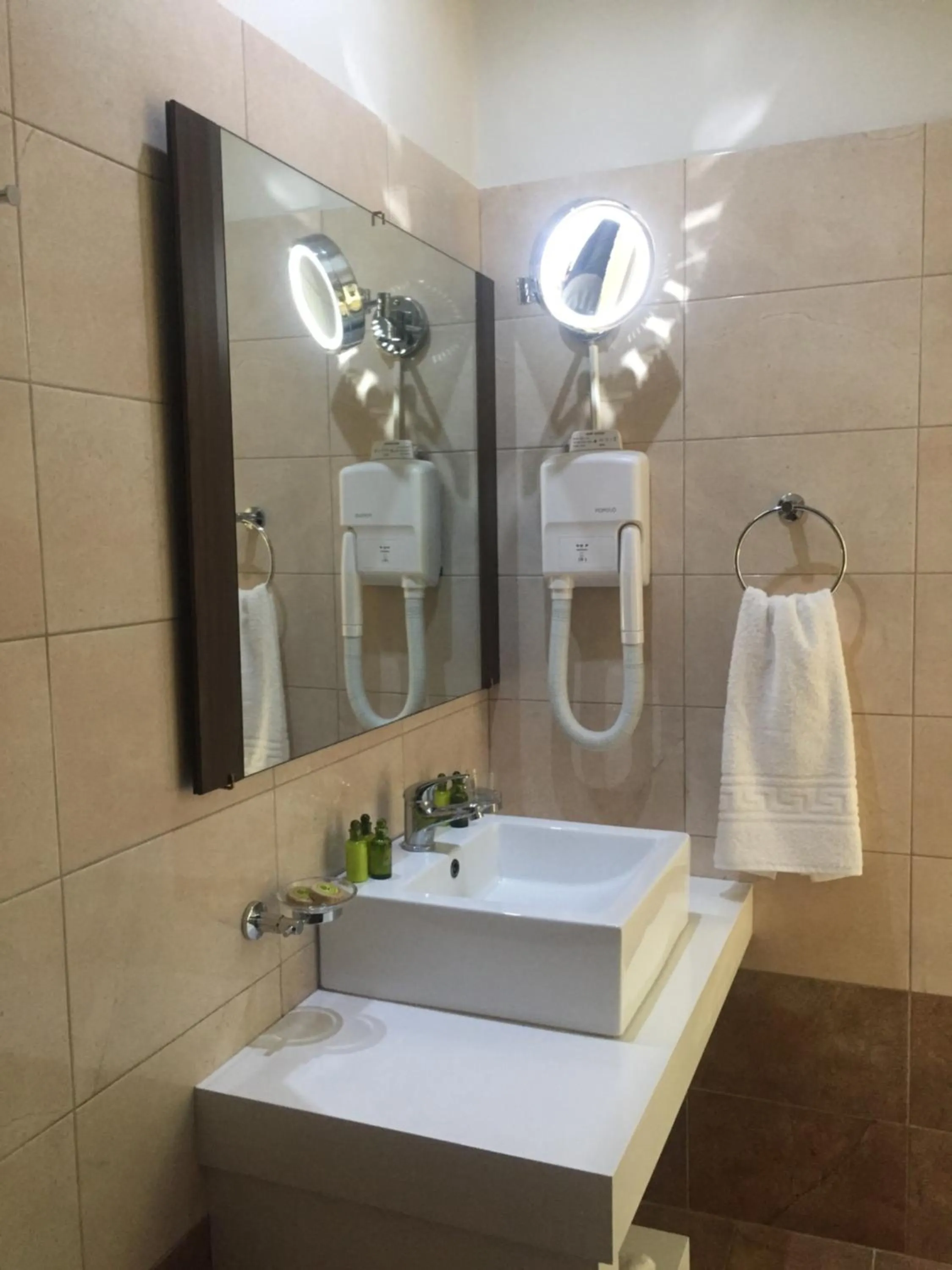 Bathroom in MasouriBlu Boutique Hotel