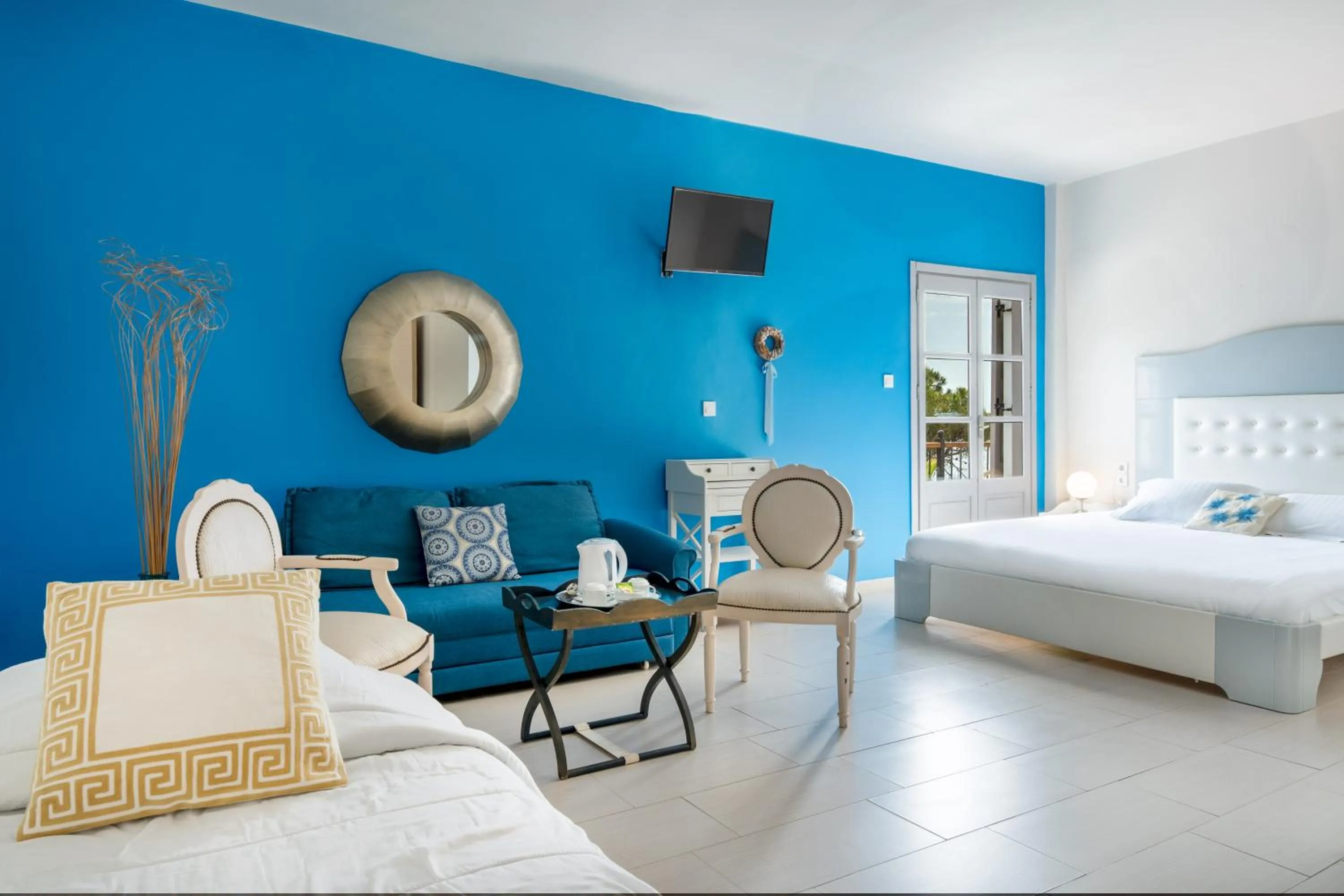 Bed in MasouriBlu Boutique Hotel