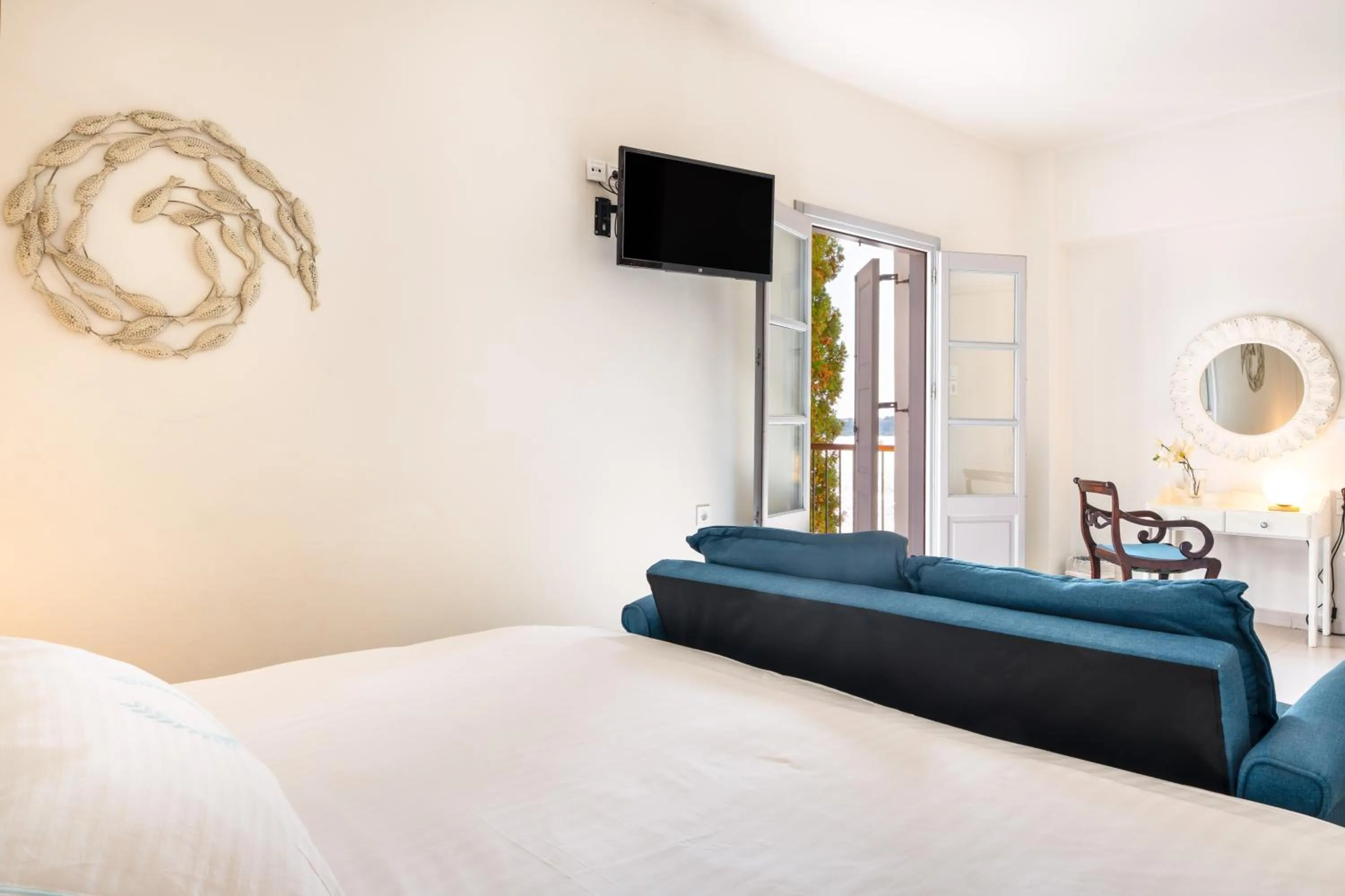 Bed in MasouriBlu Boutique Hotel